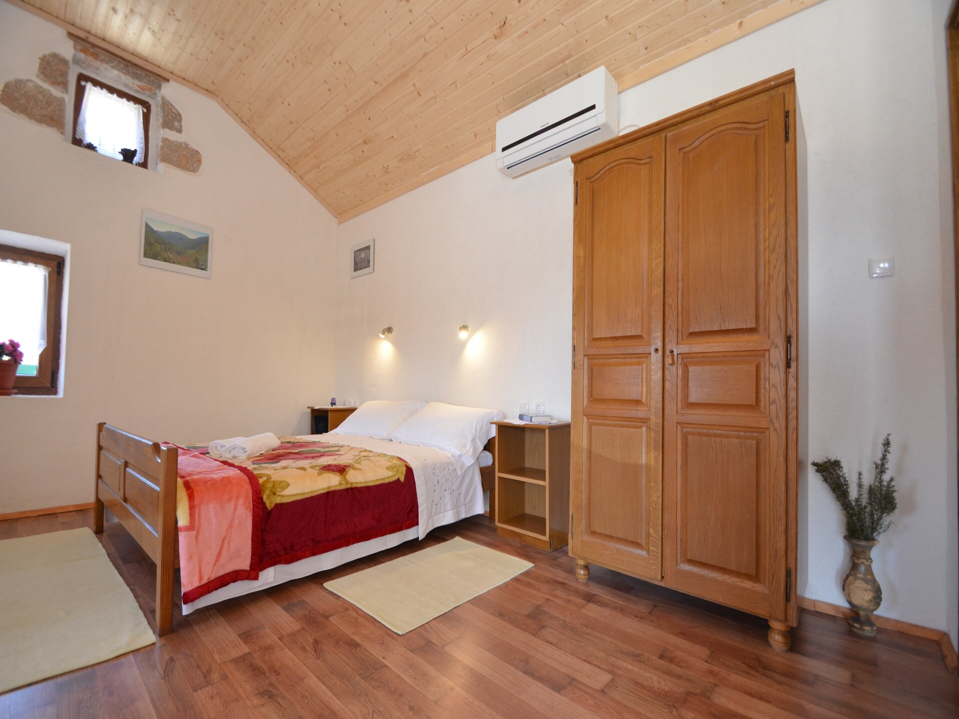 Stenen vakantiehuis aan de rand van Nationaal Park Paklenica - foto 16