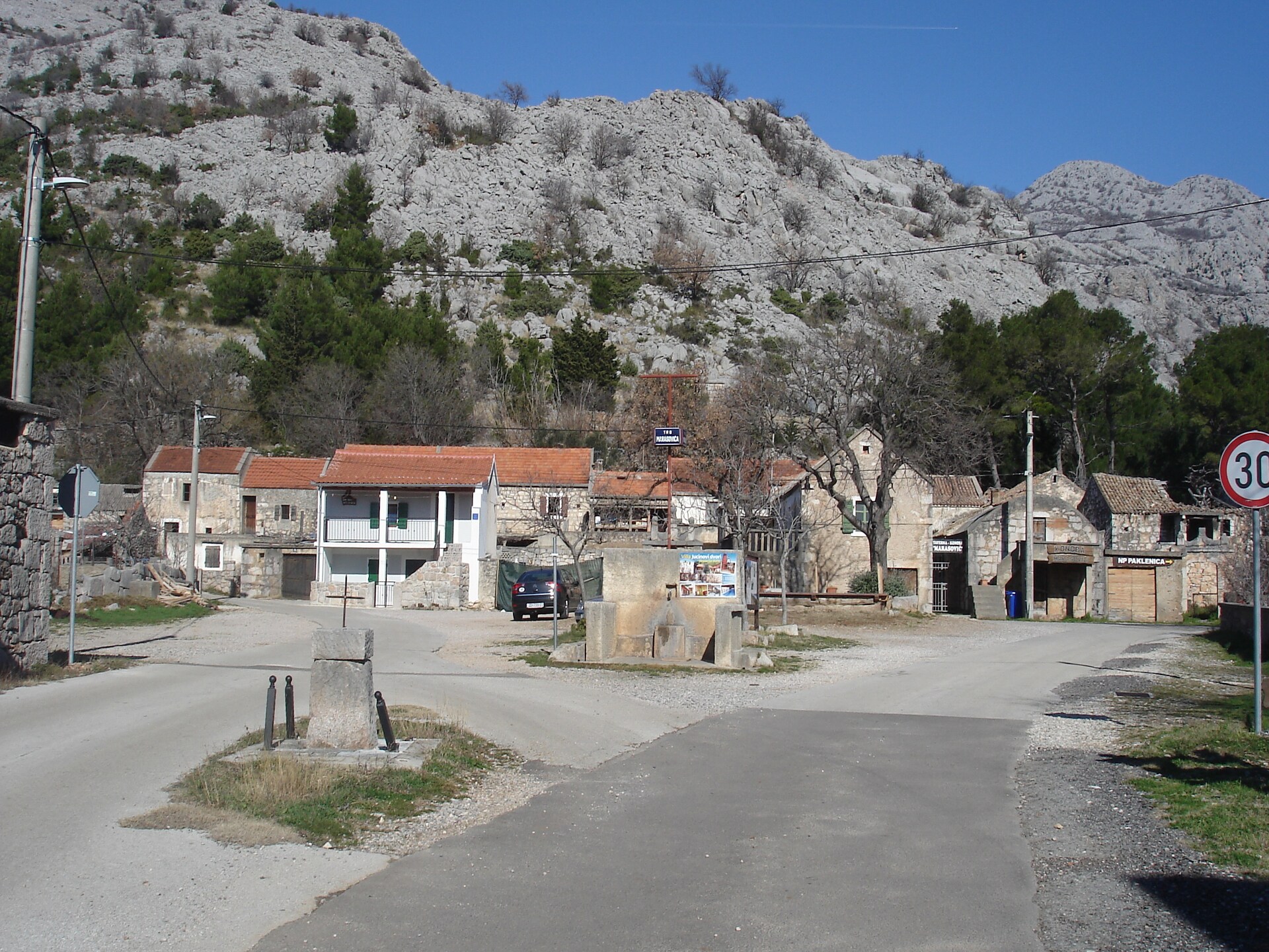Stenen vakantiehuis aan de rand van Nationaal Park Paklenica - foto 38