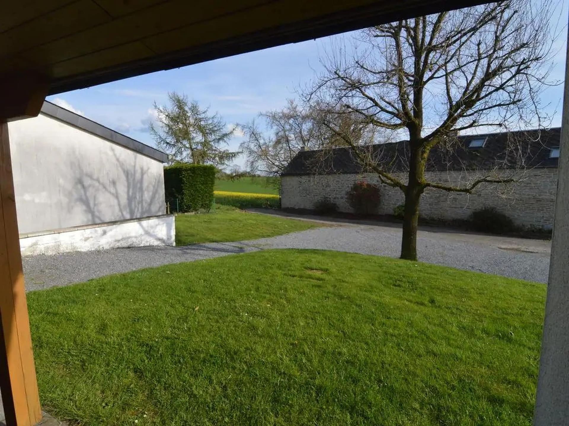 Op 1 km van het centrum: gelijkvloers landhuis in Purnode (Dinant) - foto 27