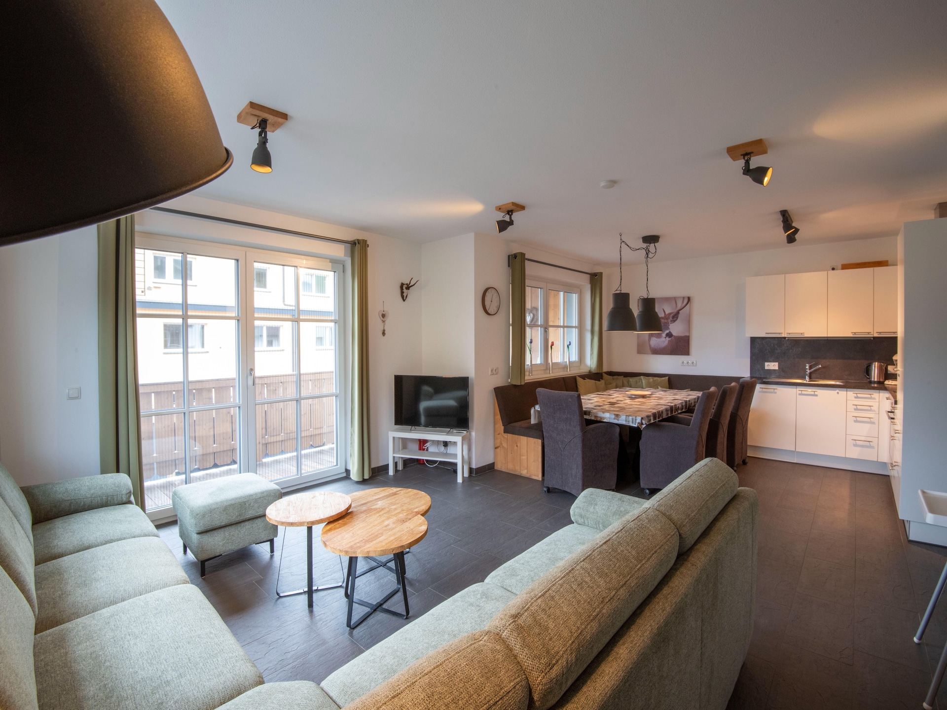 Aan de piste: Ruim appartement voor 10 personen in Brixen im Thale - foto 7