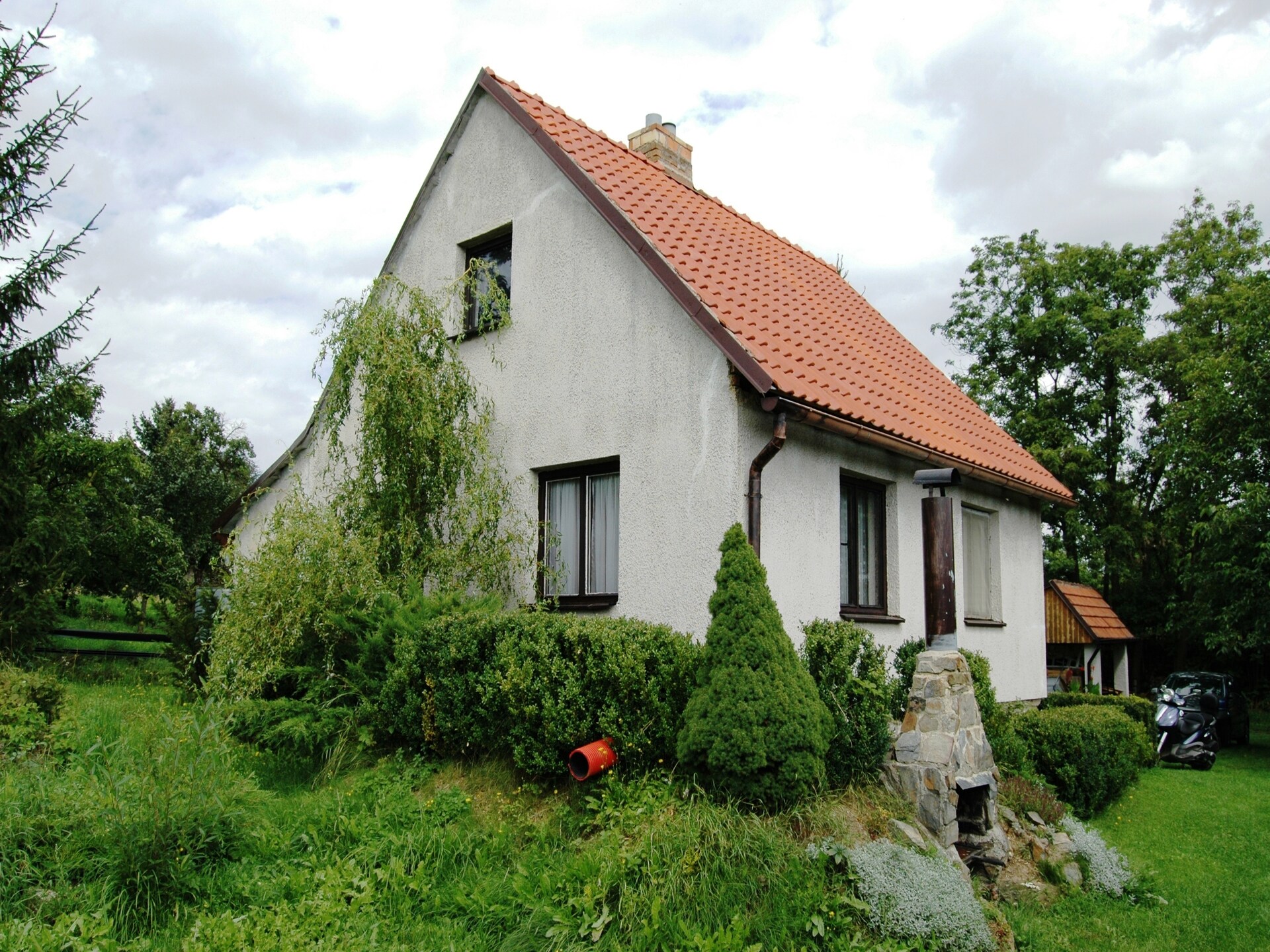 Pohoda: vrijstaand huisdiervriendelijk vakantiehuis voor 4 in de bossen bij Praag - foto 1