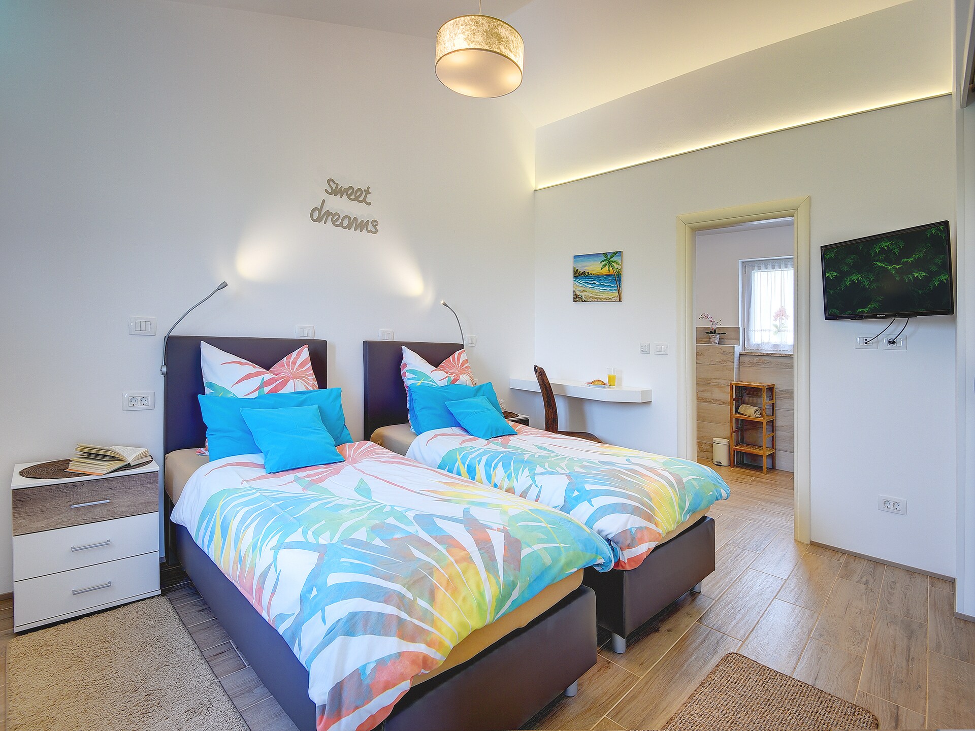 Moderne villa bij Novigrad met privézwembad en landelijk uitzicht - foto 16