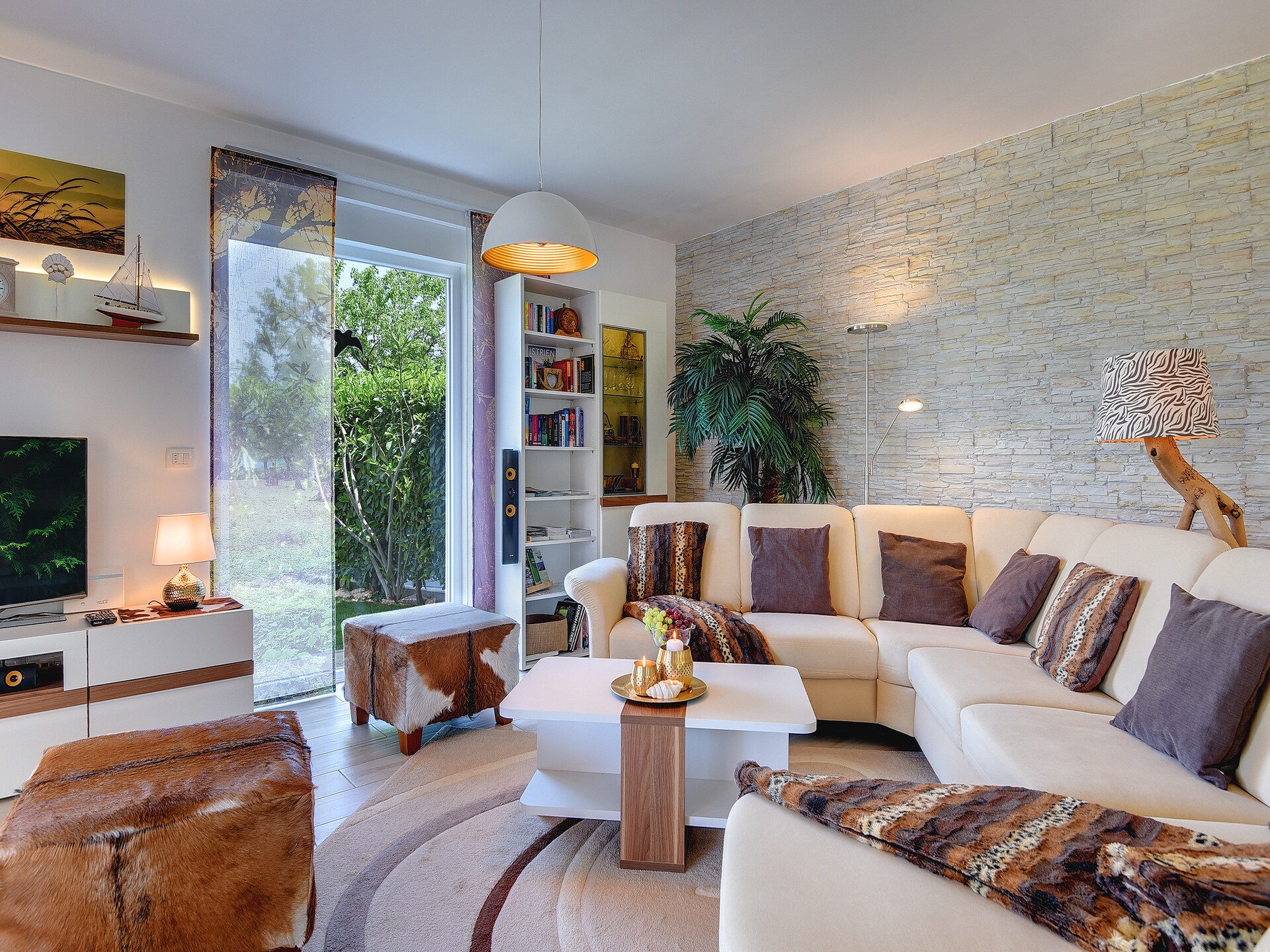 Moderne villa bij Novigrad met privézwembad en landelijk uitzicht - foto 5