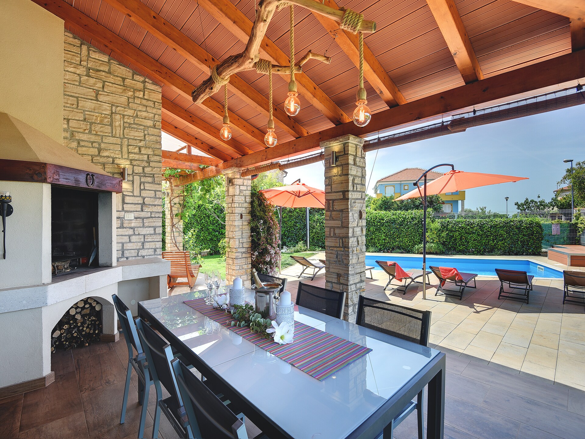 Moderne villa bij Novigrad met privézwembad en landelijk uitzicht - foto 20