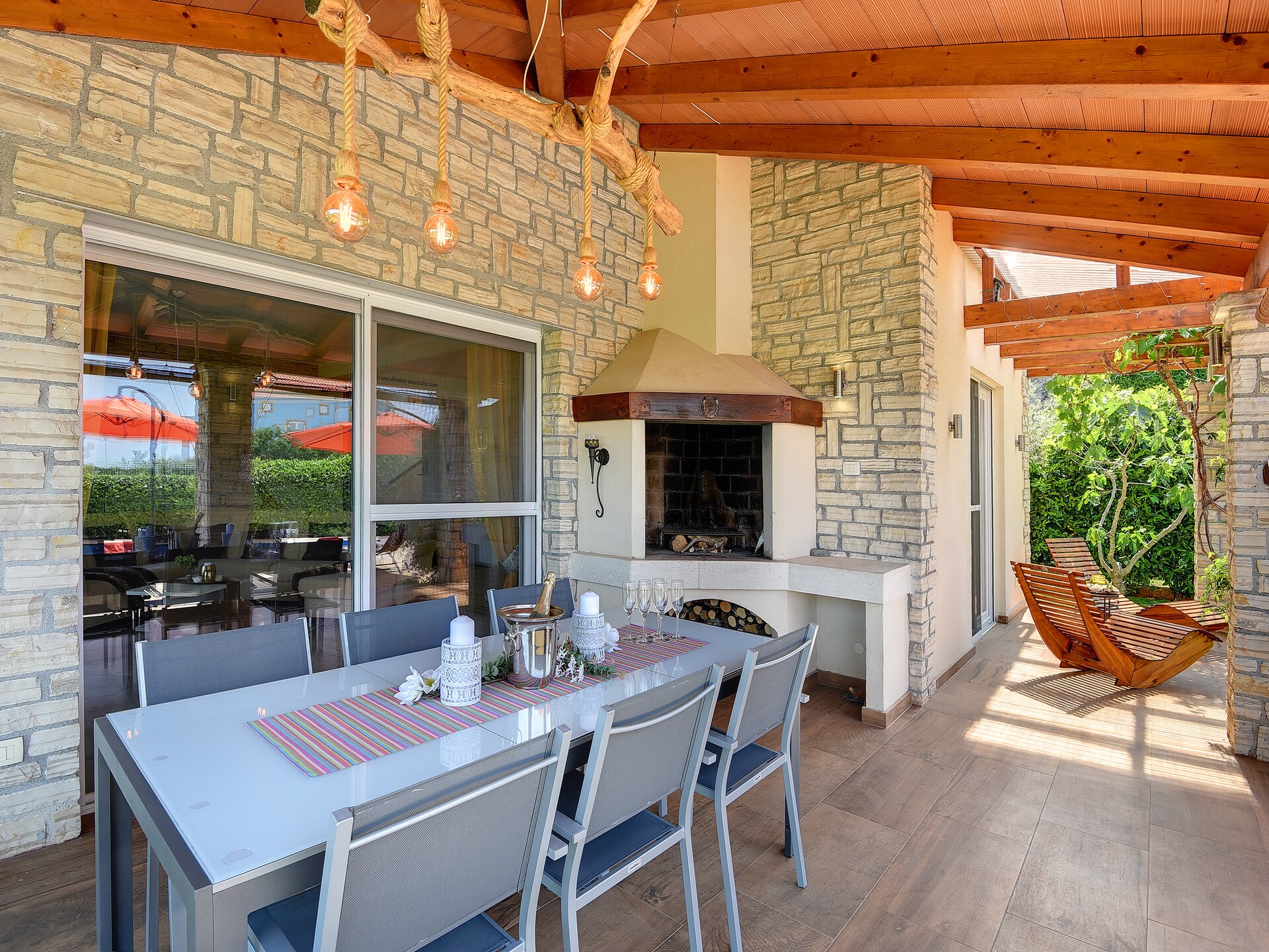 Moderne villa bij Novigrad met privézwembad en landelijk uitzicht - foto 22