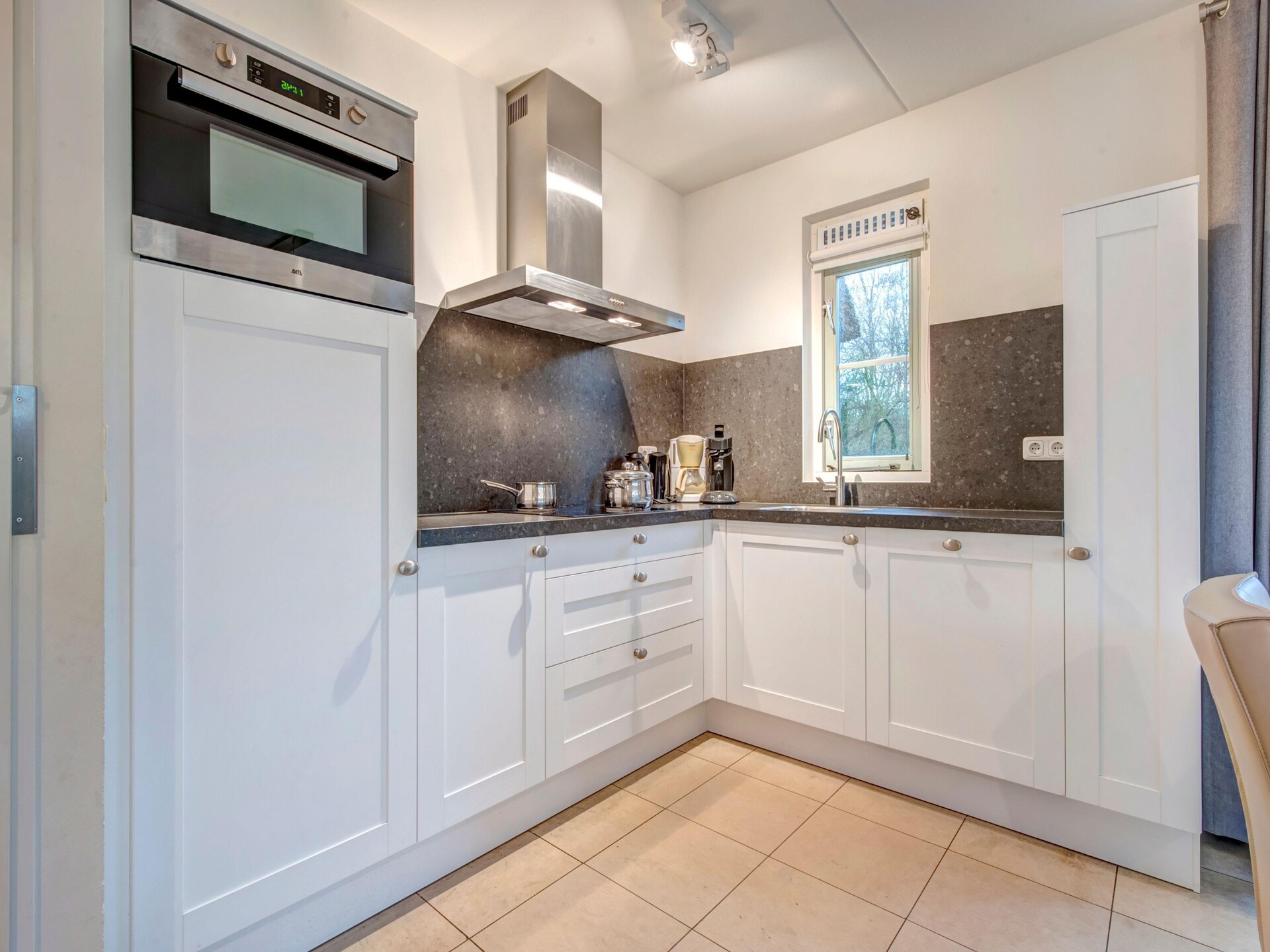 Vrijstaande rietgedekte villa voor 8 personen in hartje Domburg - foto 3