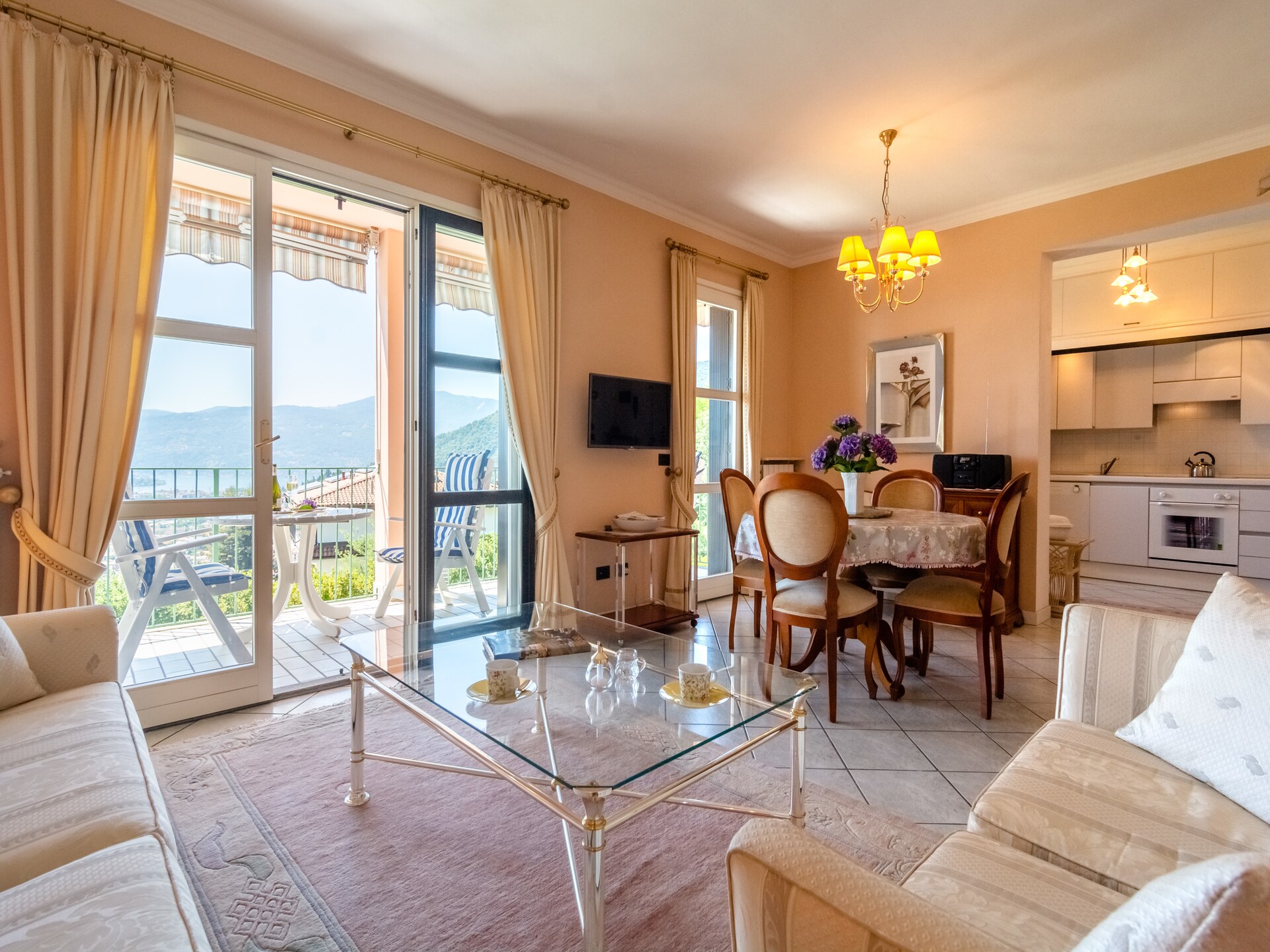 Luxe vakantiehuis Cielo d'Italia in Verbania met bubbelbad - foto 5