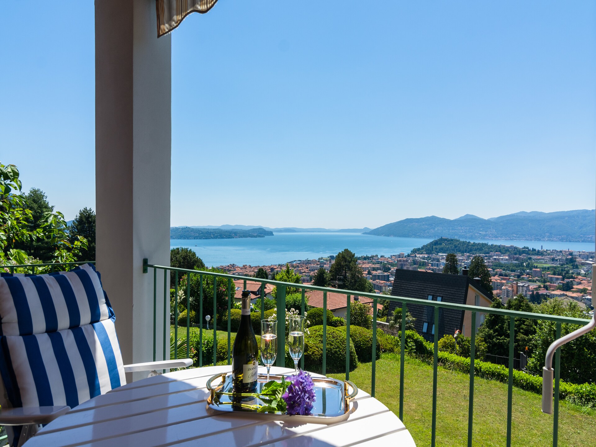 Luxe vakantiehuis Cielo d'Italia in Verbania met bubbelbad - foto 20