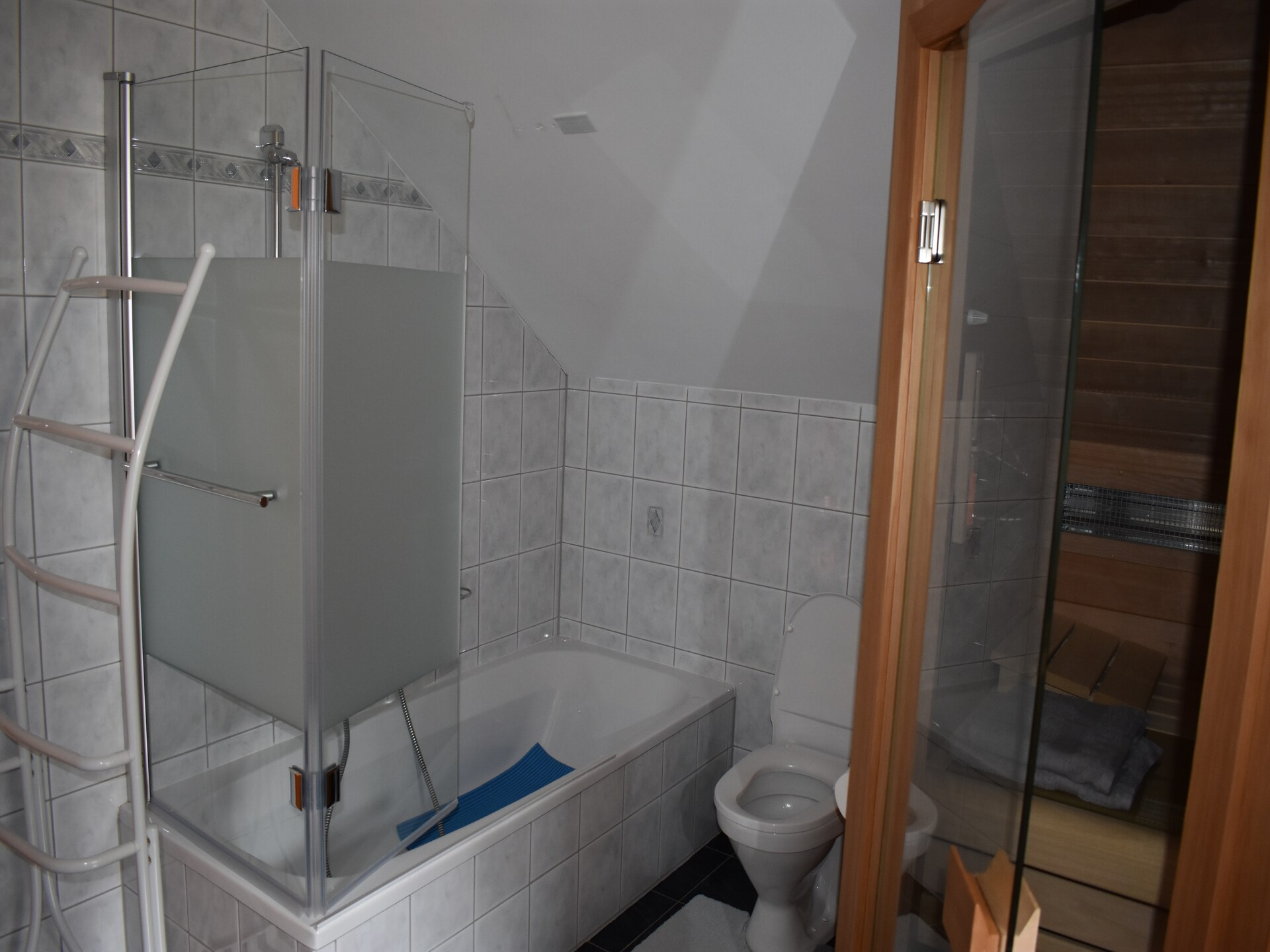 Ruim vakantiehuis met sauna aan het bos in Barvaux-sur-Ourthe - foto 27