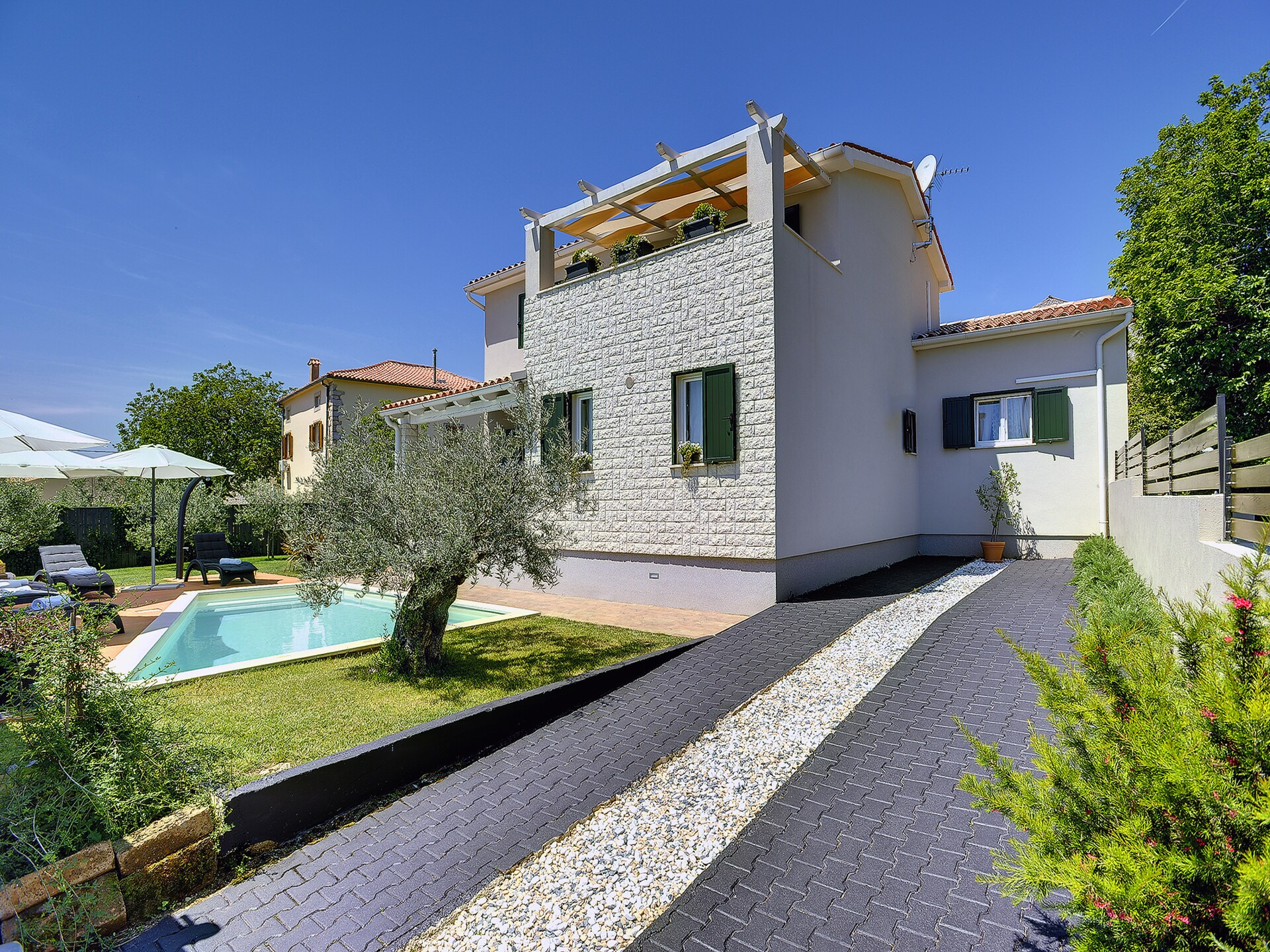 Moderne villa met privézwembad nabij Pula, 3 km van strand - foto 4