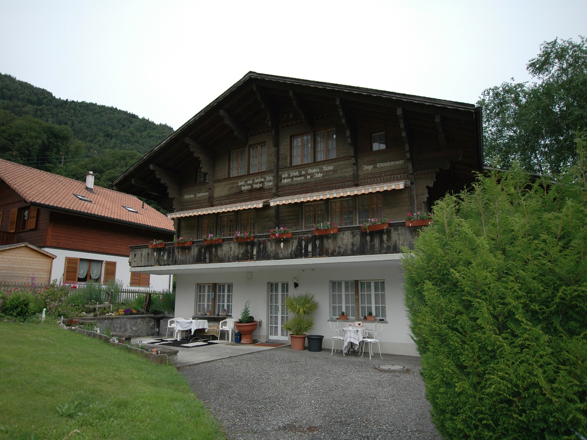 Alpenrust in Wilderswil: knus chalet met uitzicht op Jungfrau en Mönch - foto 6