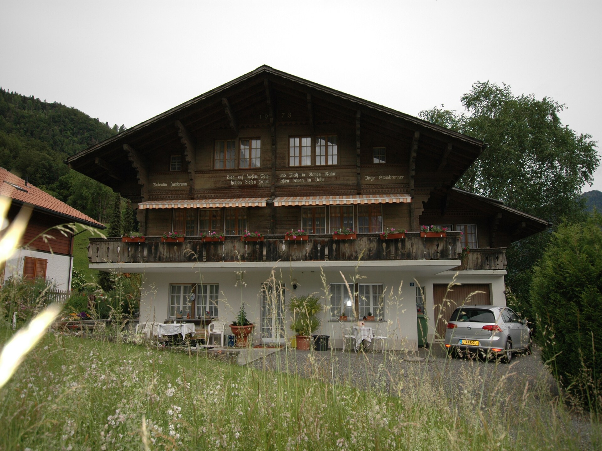 Alpenrust in Wilderswil: knus chalet met uitzicht op Jungfrau en Mönch - foto 1
