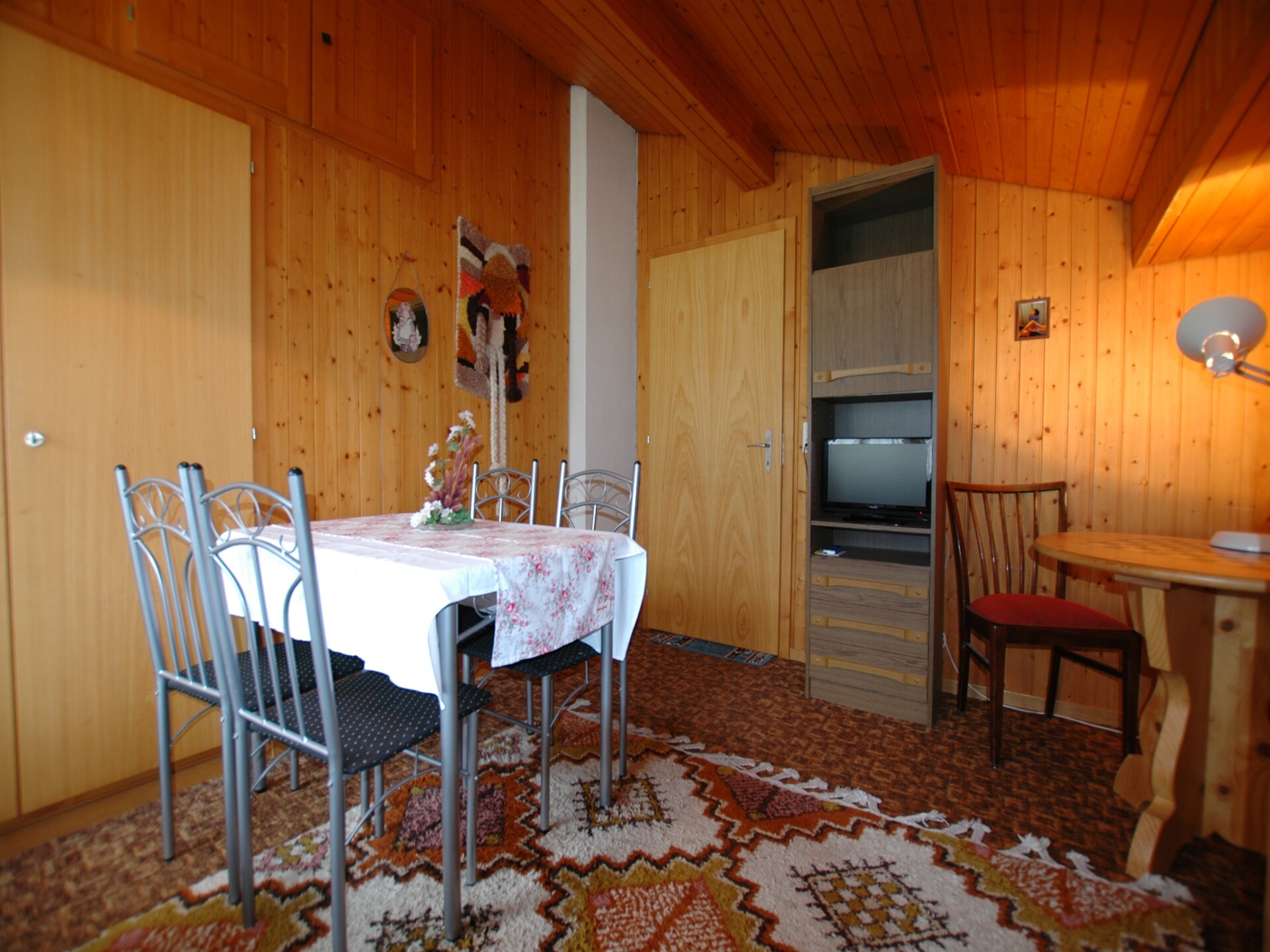 Alpenrust in Wilderswil: knus chalet met uitzicht op Jungfrau en Mönch - foto 8