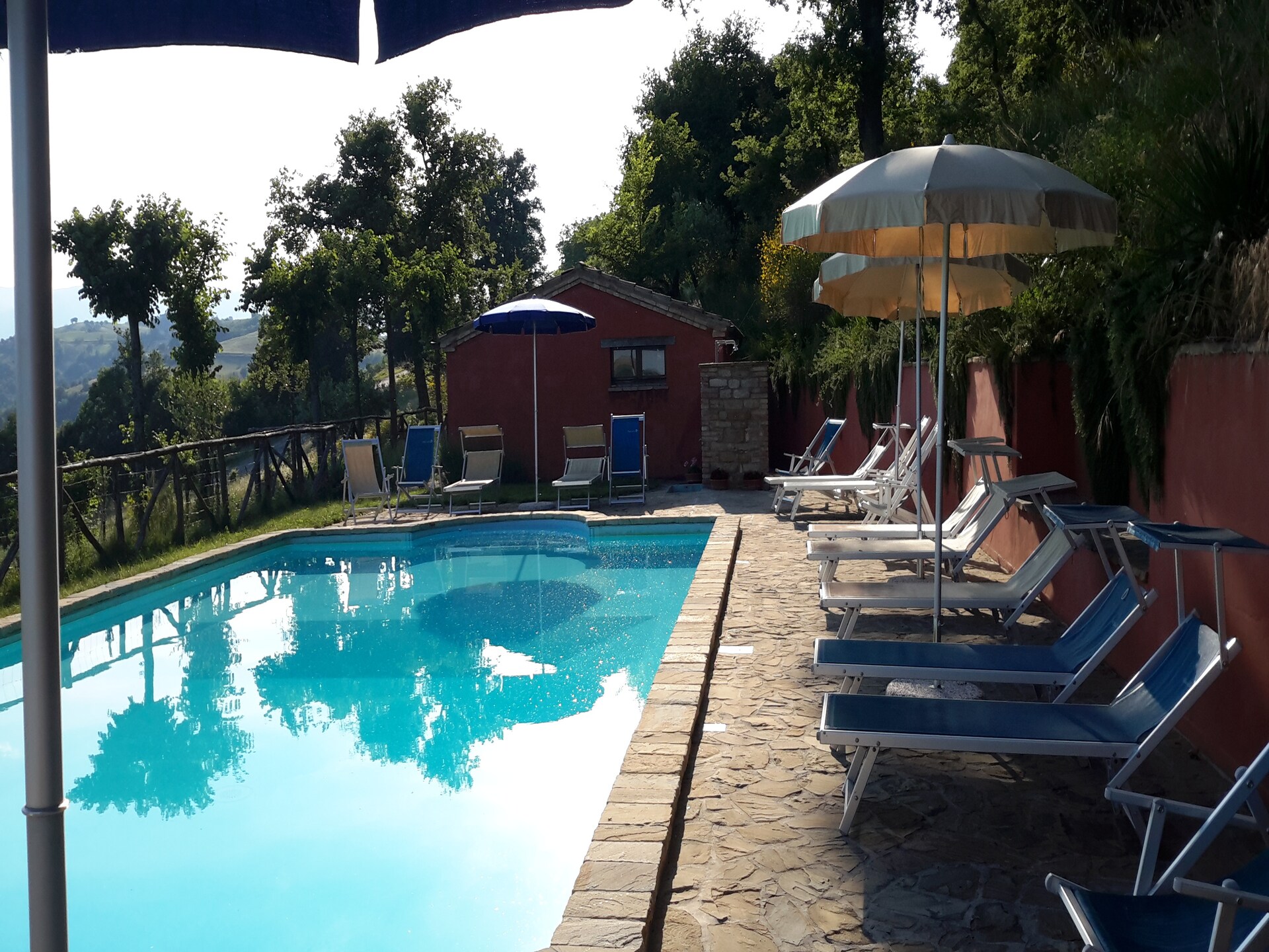 Landhuis met privézwembad in de heuvels van Monte San Martino - foto 10