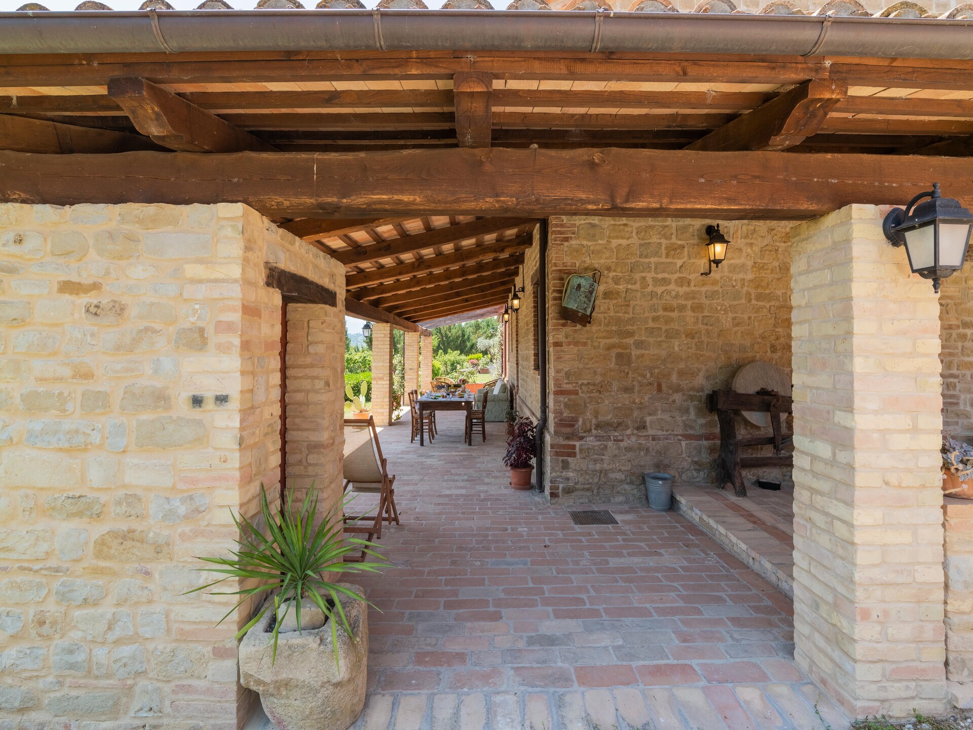 Landhuis met privézwembad in de heuvels van Monte San Martino - foto 24