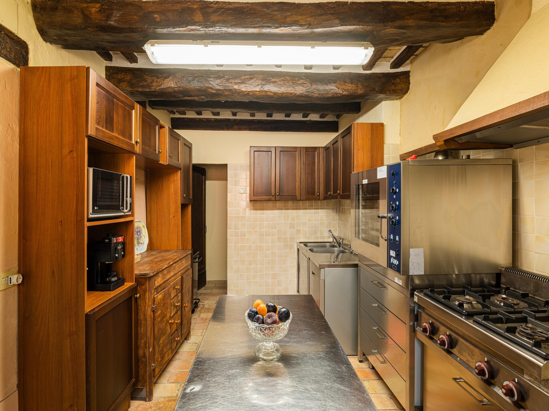 Landhuis met privézwembad in de heuvels van Monte San Martino - foto 4