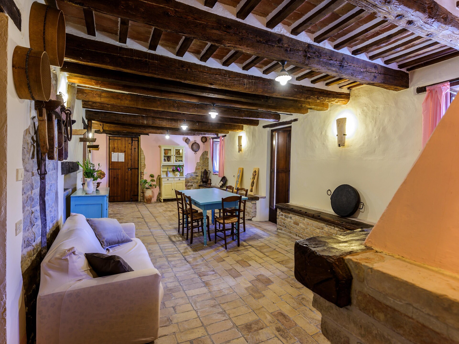 Landhuis met privézwembad in de heuvels van Monte San Martino - foto 12