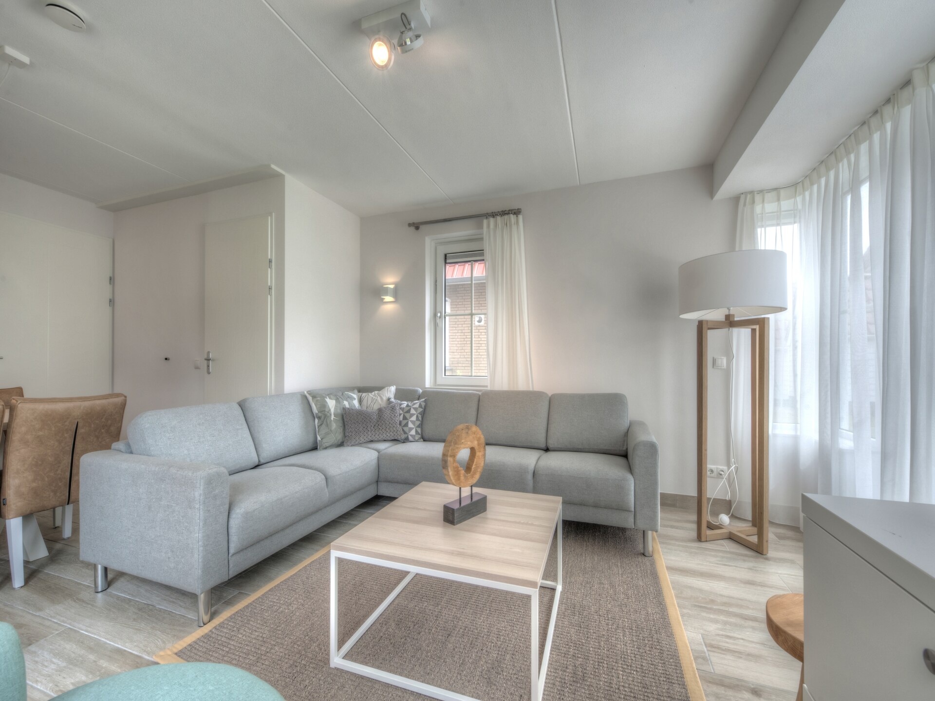 Elegante jaren 30-villa met privétuin, 3 slaapkamers en badkamers in Dishoek - foto 2