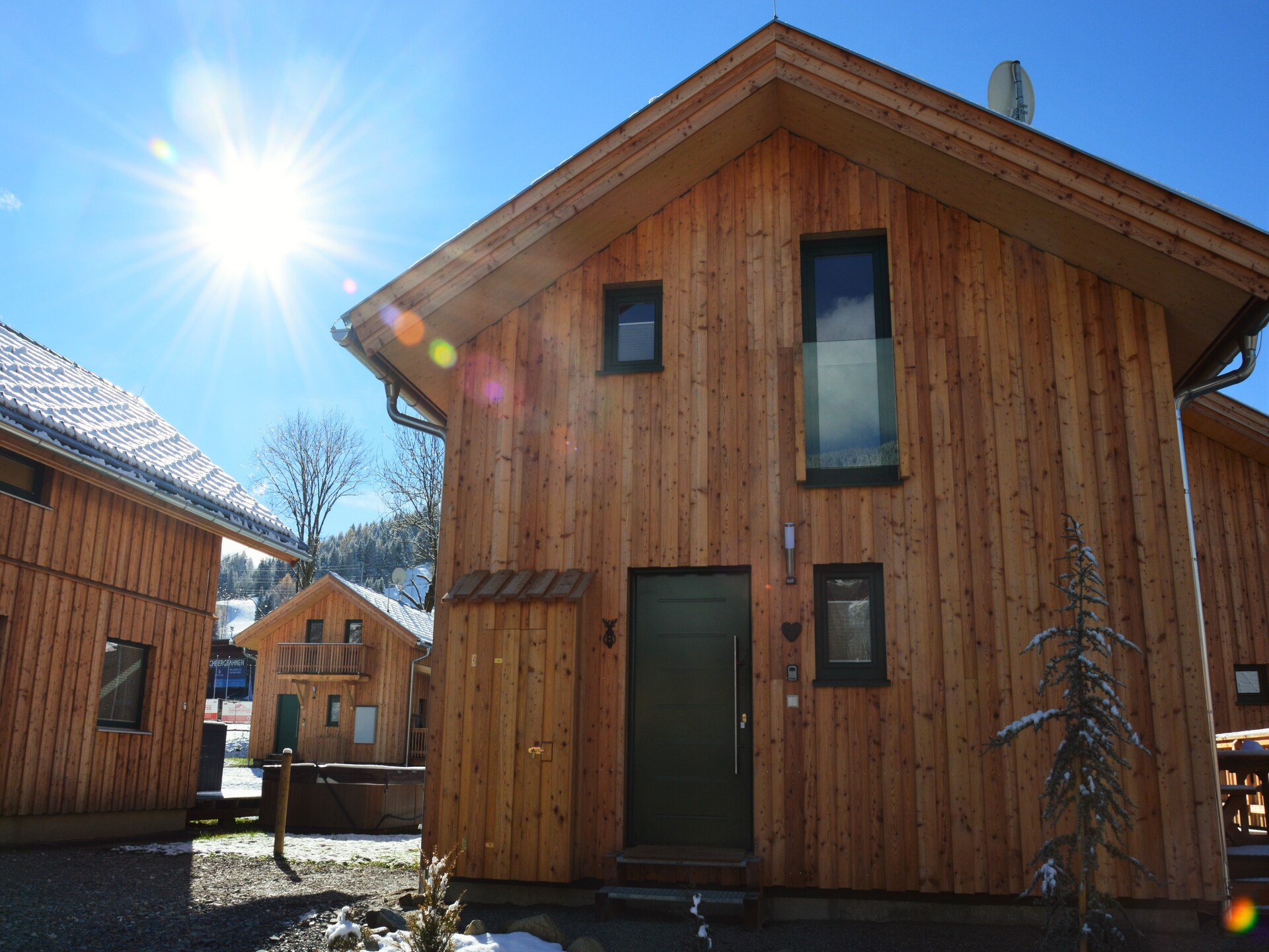 Luxe houten chalet aan de piste met privé jacuzzi en sauna - foto 10