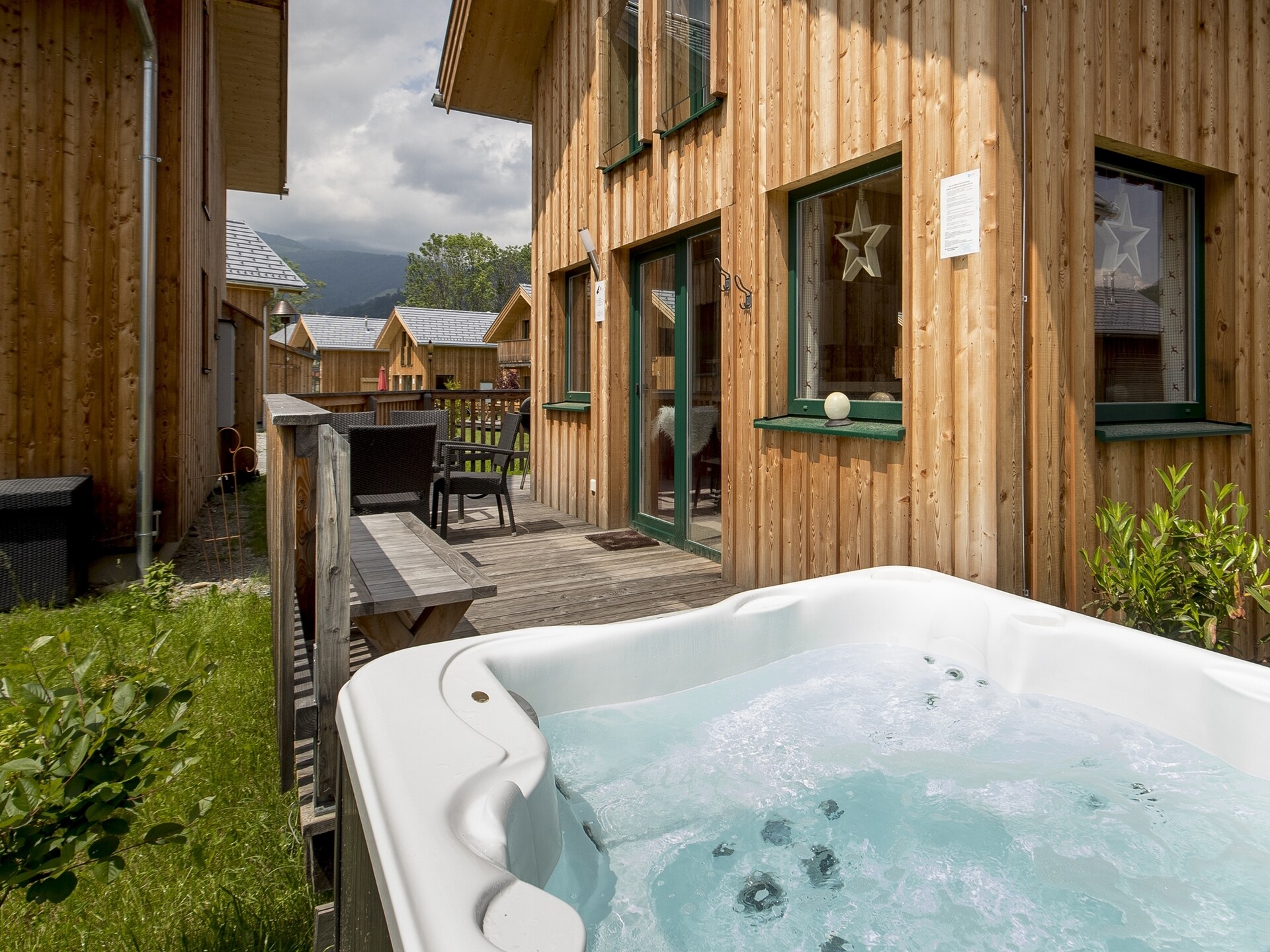Luxe houten chalet aan de piste met privé jacuzzi en sauna - foto 24