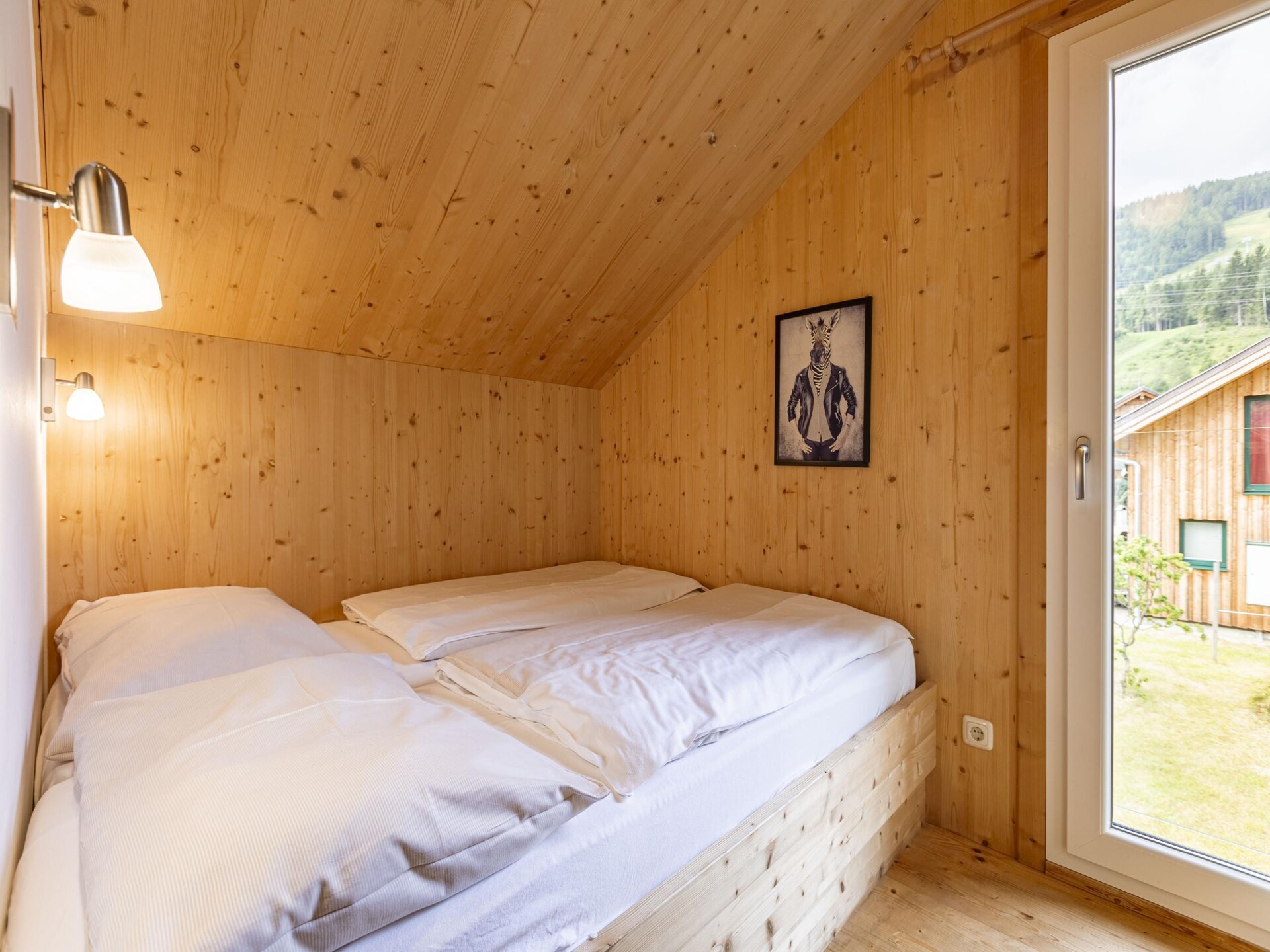 Luxe houten chalet aan de piste met privé jacuzzi en sauna - foto 19