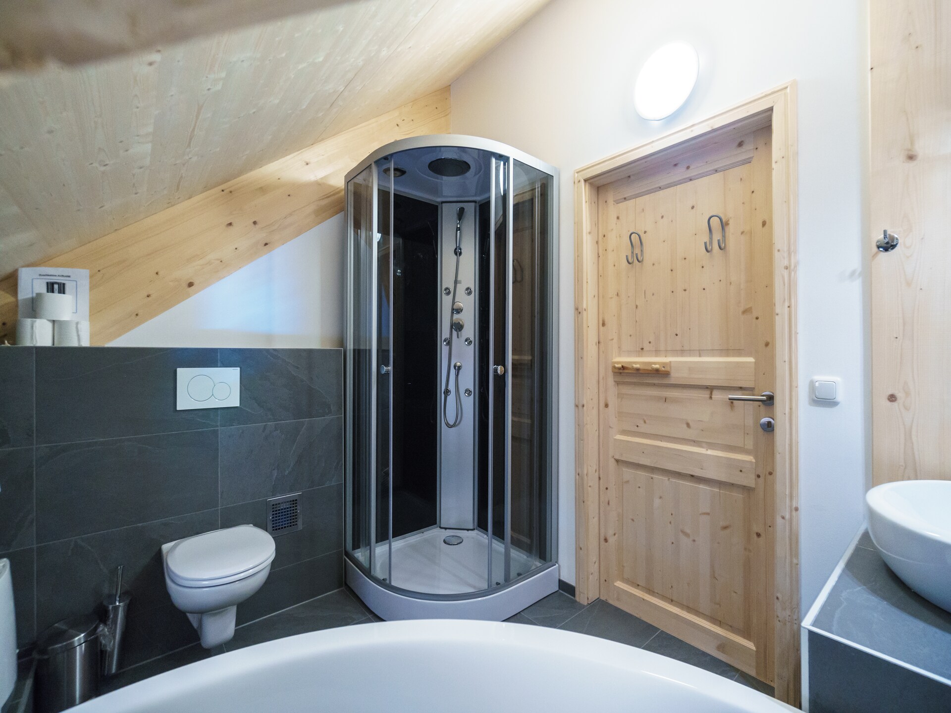 Chalet 25a: Ruim vrijstaand chalet voor 9 personen direct aan de piste - foto 13
