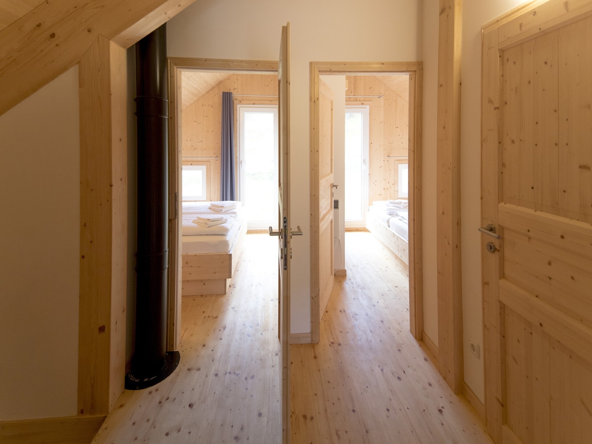 Chalet 25a: Ruim vrijstaand chalet voor 9 personen direct aan de piste - foto 9