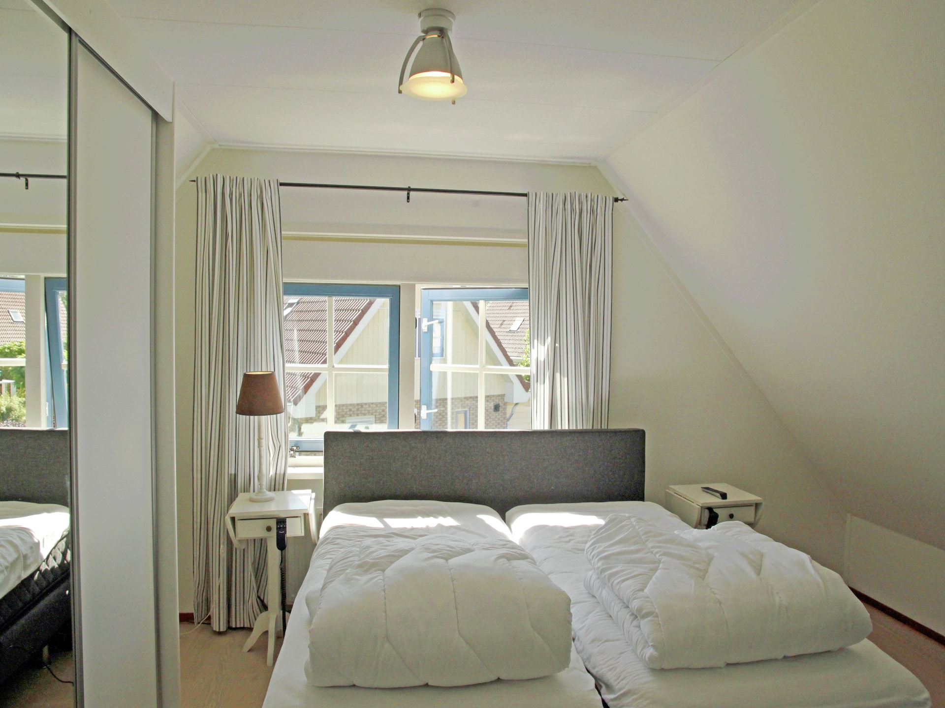Villa Jean: Vrijstaand vakantiehuis met omheinde tuin in bosrijk Schoorl - foto 4