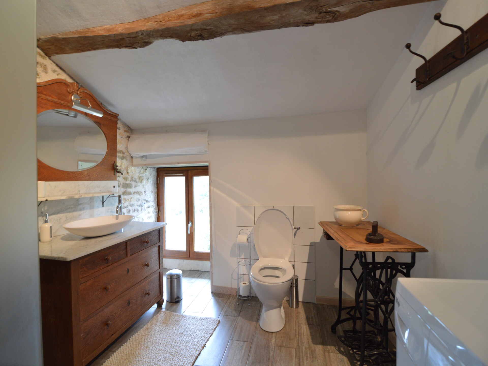 Authentiek landhuis met zwembad en tuin in Frontenay-sur-Dive - foto 16