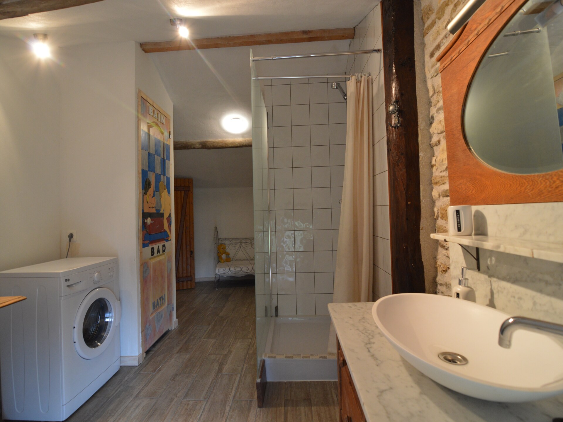 Authentiek landhuis met zwembad en tuin in Frontenay-sur-Dive - foto 17
