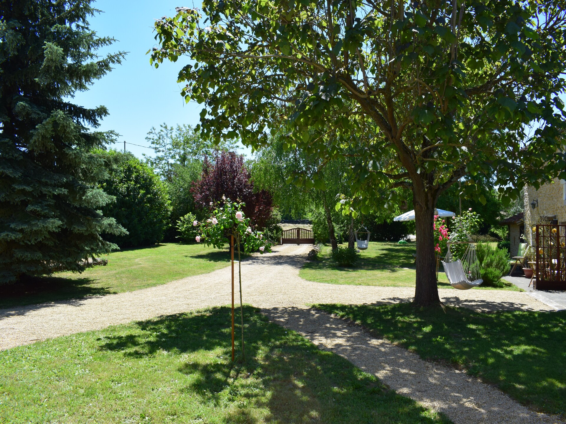 Authentiek landhuis met zwembad en tuin in Frontenay-sur-Dive - foto 21