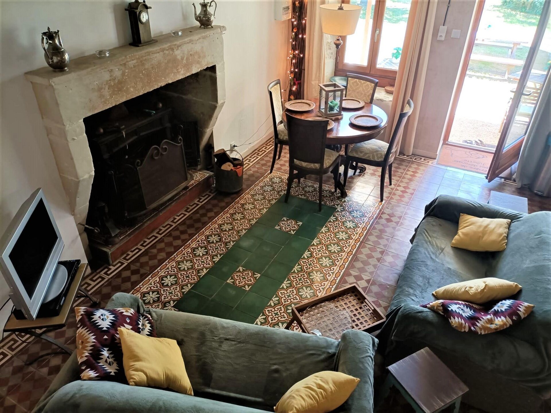 Authentiek landhuis met zwembad en tuin in Frontenay-sur-Dive - foto 38