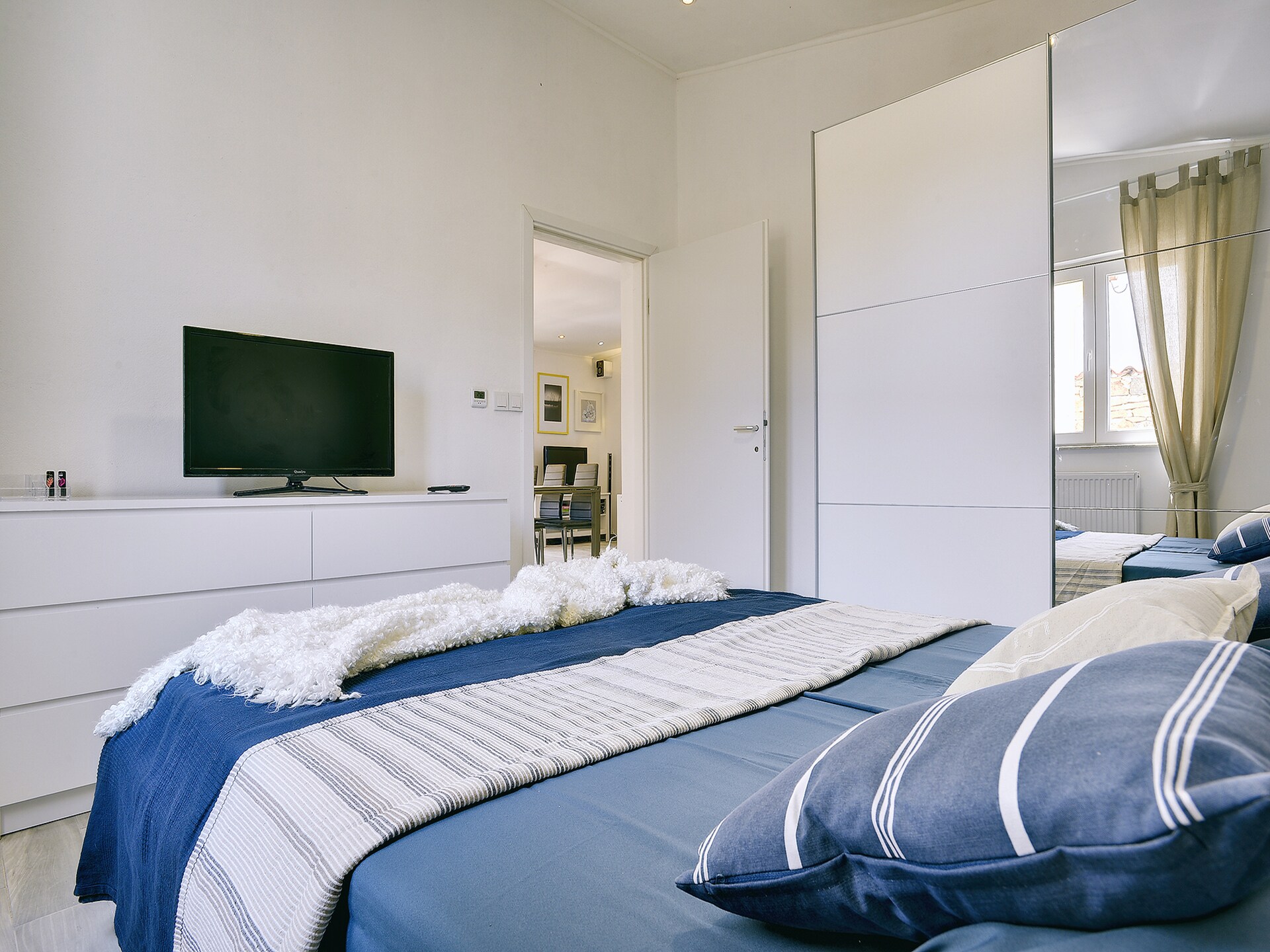 Aan zee gelegen: Moderne Villa Emily in Peroj voor 6 personen - foto 14
