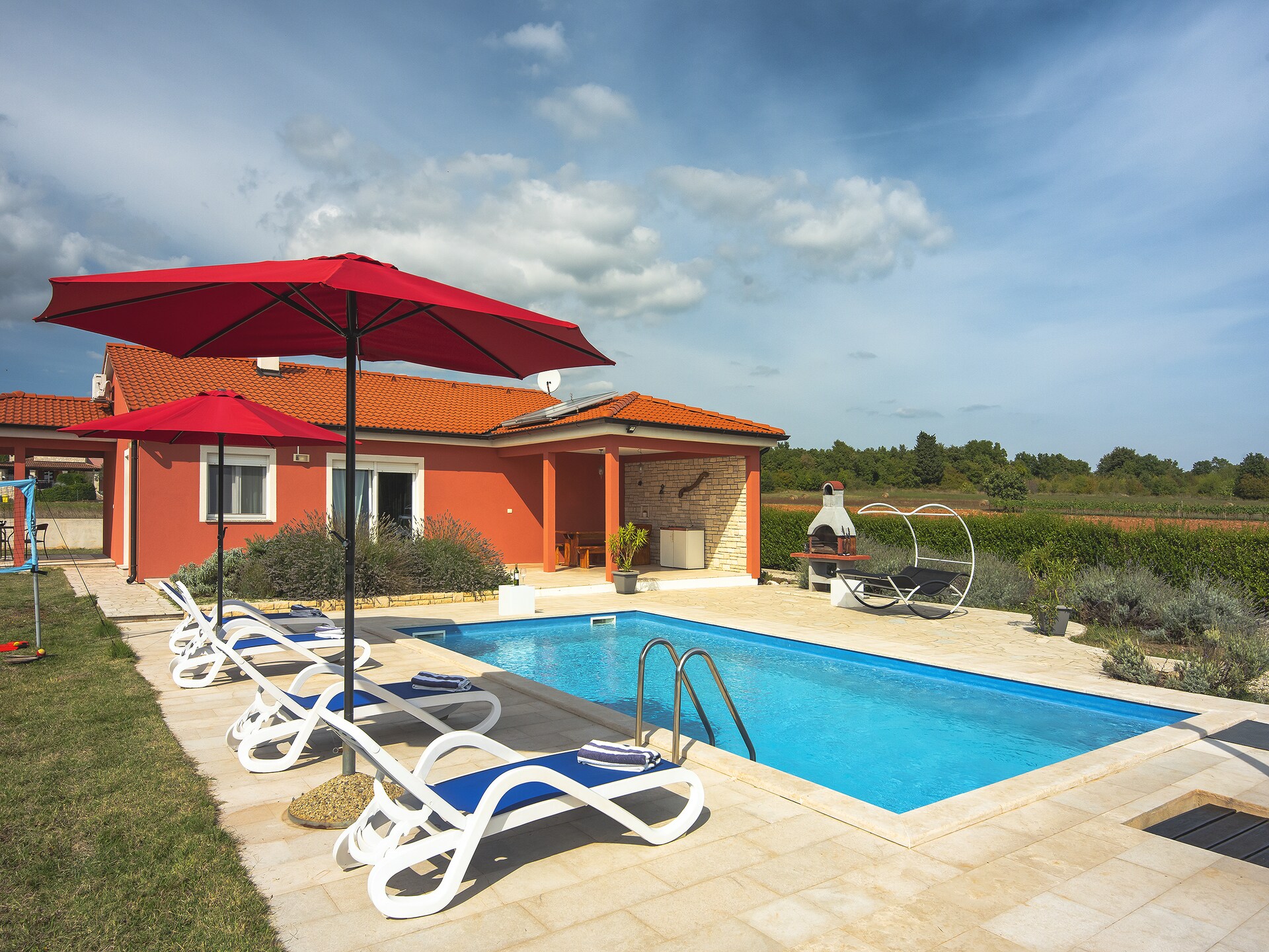 Villa Kata in Rebići: Ruime villa met privézwembad, tuin en zeezicht op 900m - foto 1