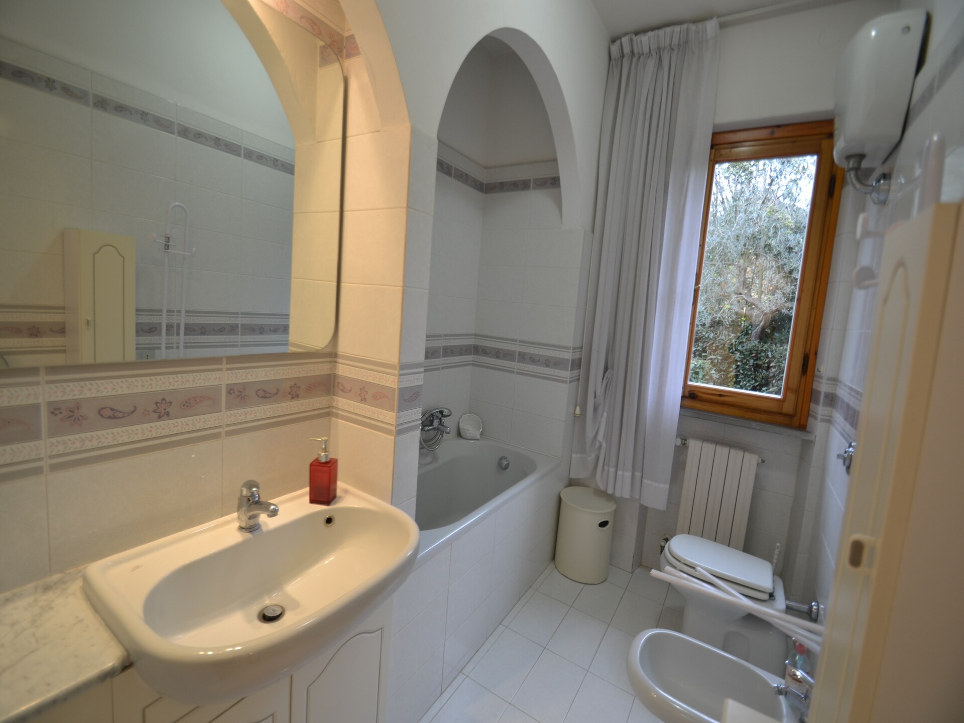 Ruim vakantiehuis met panoramisch zeezicht in de Toscaanse heuvels - foto 7
