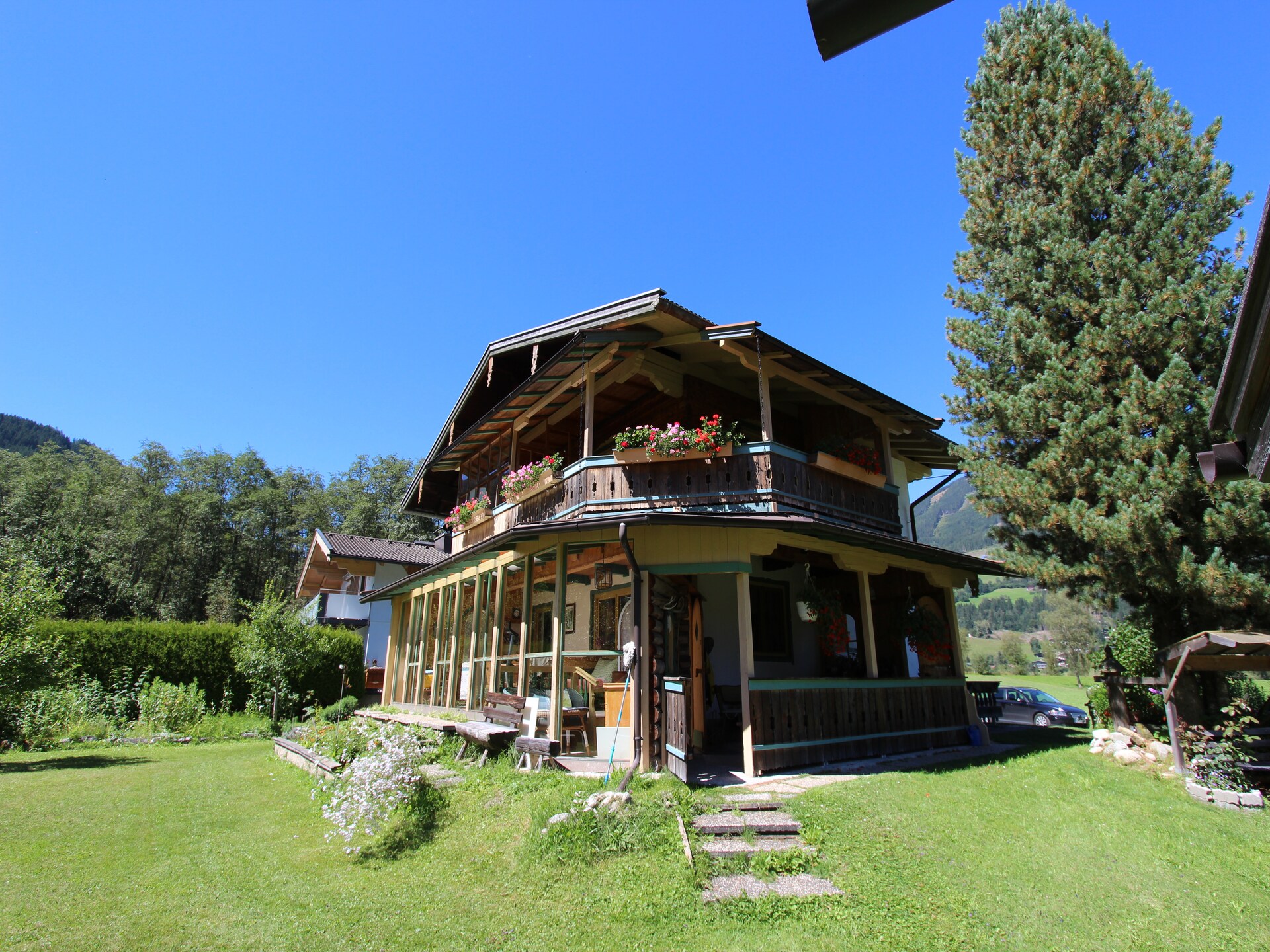Ruim appartement aan de skipiste en het bos in Neukirchen am Großvenediger - foto 7