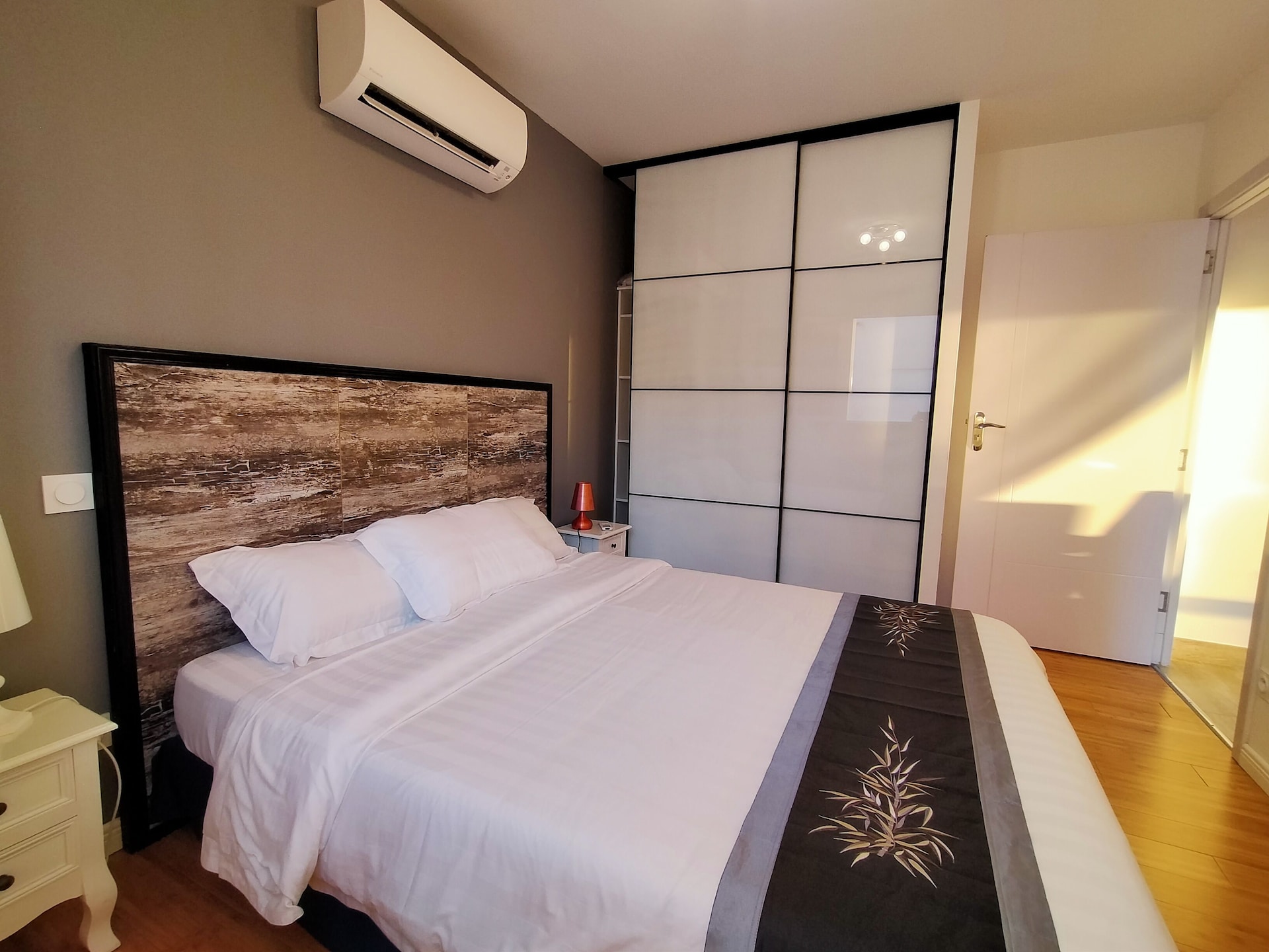 6-persoons moderne villa in Montauroux met zwembad - foto 16