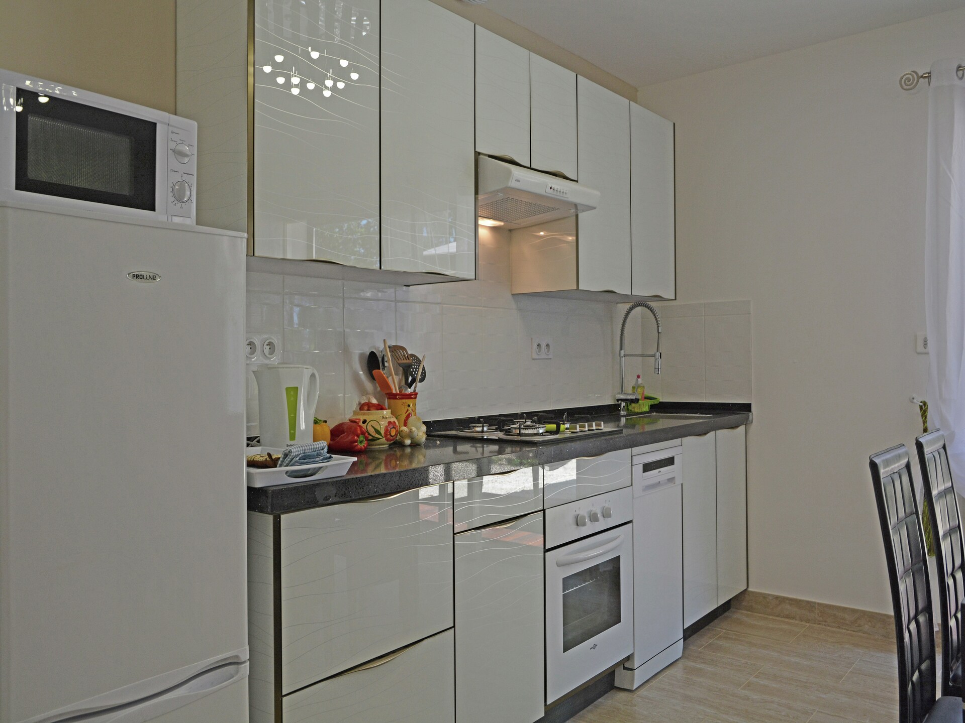 Villa Contempo 6 ex 5: Moderne villa met gemeenschappelijk zwembad in bosrijk Montauroux - foto 16