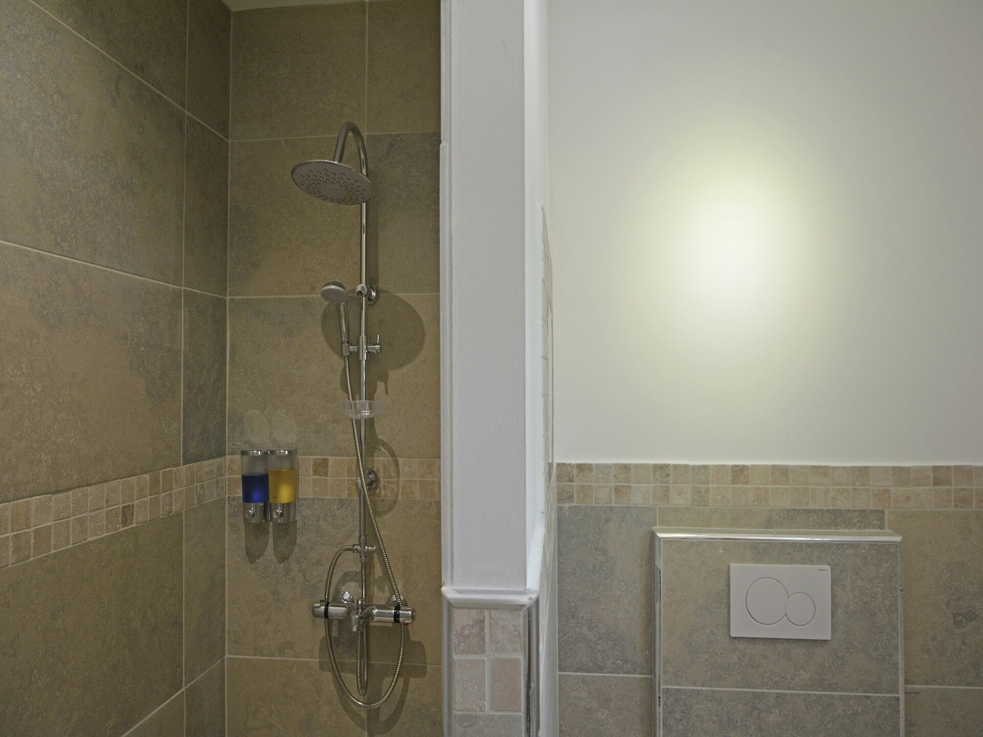 Moderne villa voor 4 in de bossen van Montauroux met zwembad - foto 17
