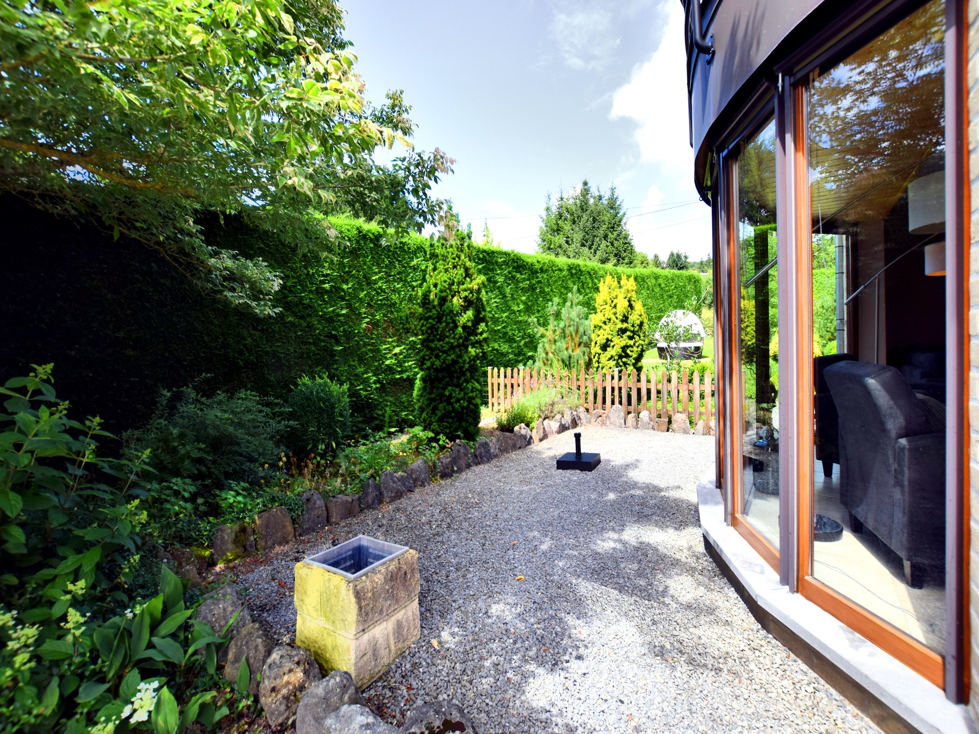 8-persoons vakantiehuis met tuin en vijver in Septon - foto 34