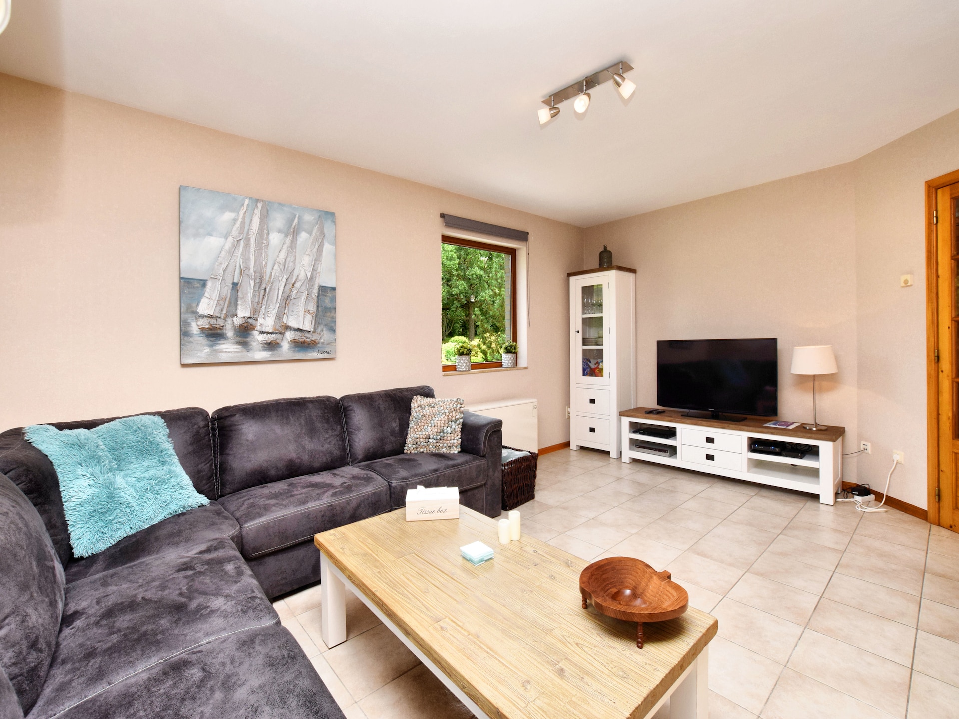 8-persoons vakantiehuis met tuin en vijver in Septon - foto 13