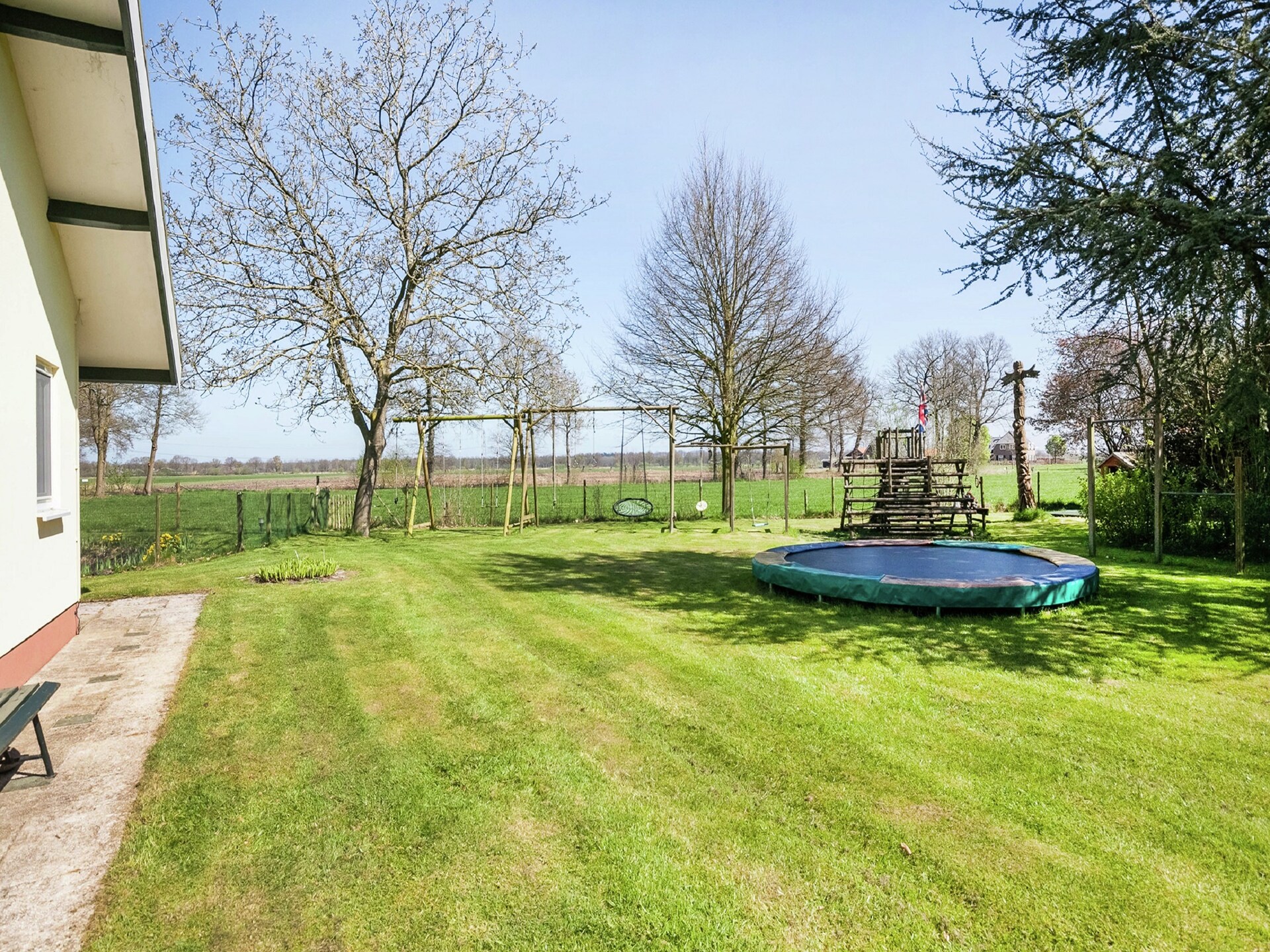 Vrijstaand vakantiehuis Kempernoel in Heino met 3500m² tuin aan bosrand - foto 25