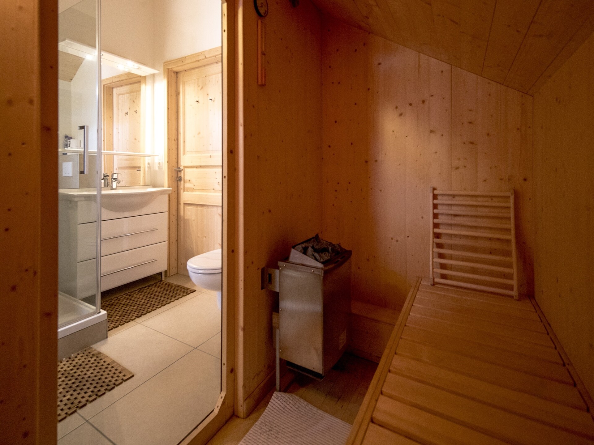 Ruim chalet voor 10 personen met sauna en hottub in Murau, aan de bosrand - foto 33