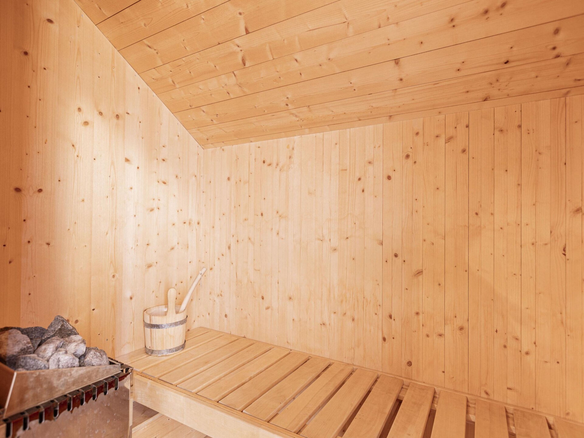Ruim chalet voor 10 personen met sauna en hottub in Murau, aan de bosrand - foto 32