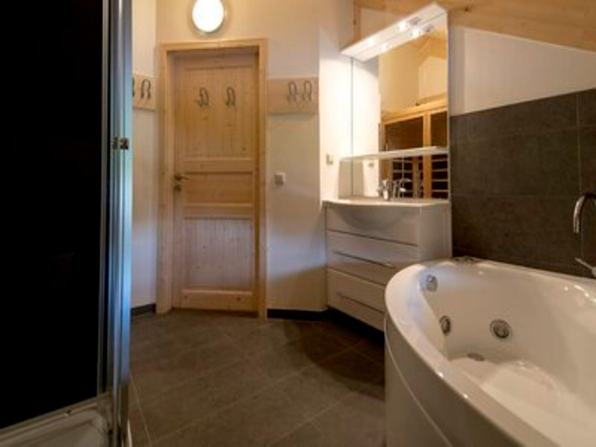 Aan de piste: Luxe chalet voor 10 personen in Sankt Georgen · 5 slk - foto 22