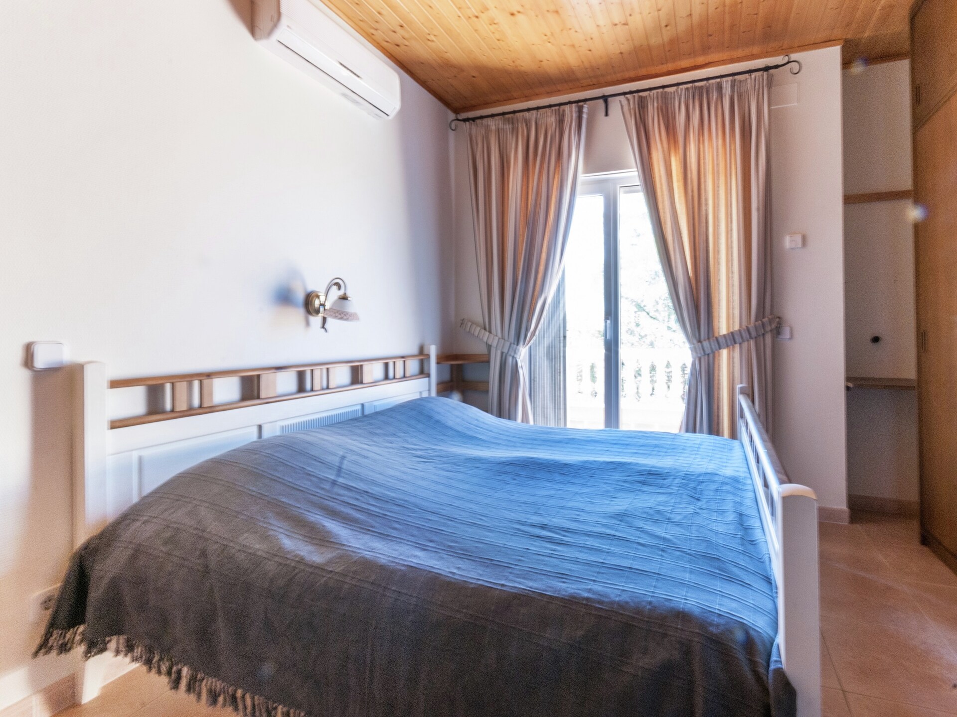 Ruim vakantiehuis met privézwembad, havenligplaats en omheinde tuin in Sant Pere Pescador - foto 13