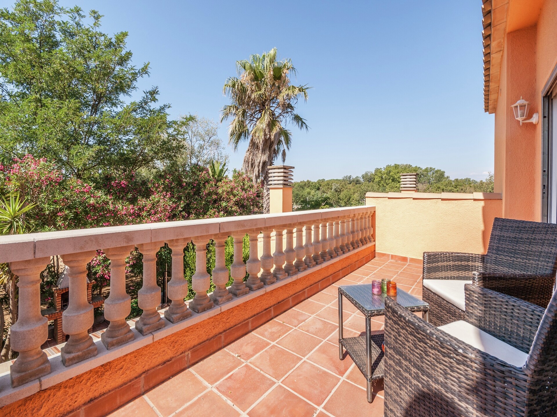 Ruim vakantiehuis met privézwembad, havenligplaats en omheinde tuin in Sant Pere Pescador - foto 5