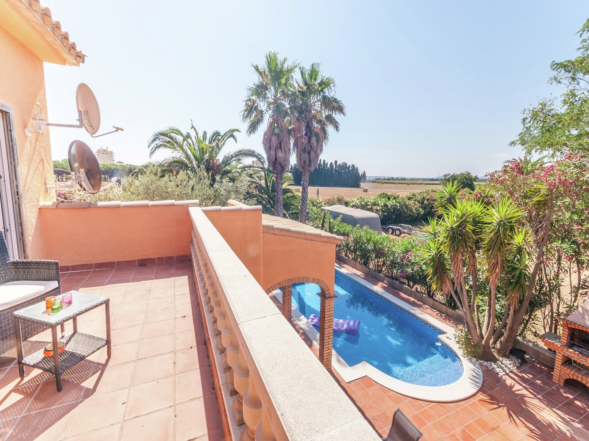 Ruim vakantiehuis met privézwembad, havenligplaats en omheinde tuin in Sant Pere Pescador - foto 18