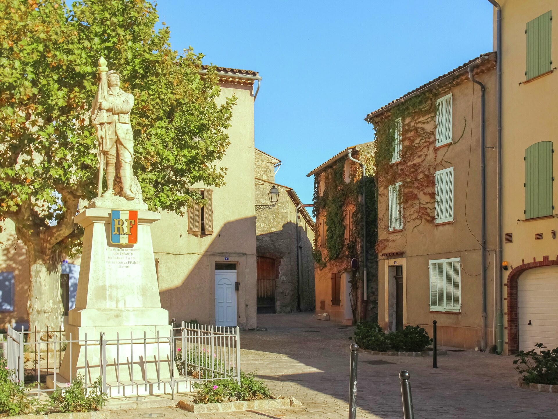 Moderne villa met privézwembad en uitzicht op wijngaarden nabij Saint-Tropez - foto 22