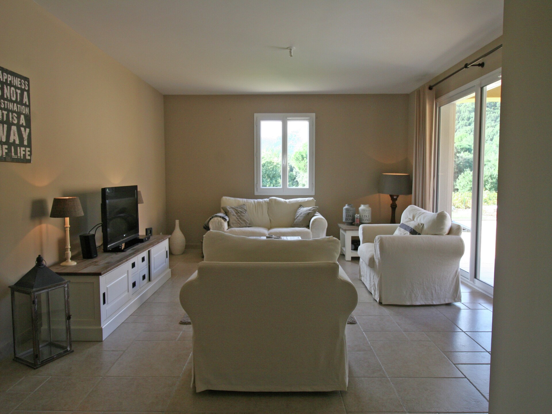 Moderne designvilla met privézwembad en uitzicht over wijngaarden - foto 3